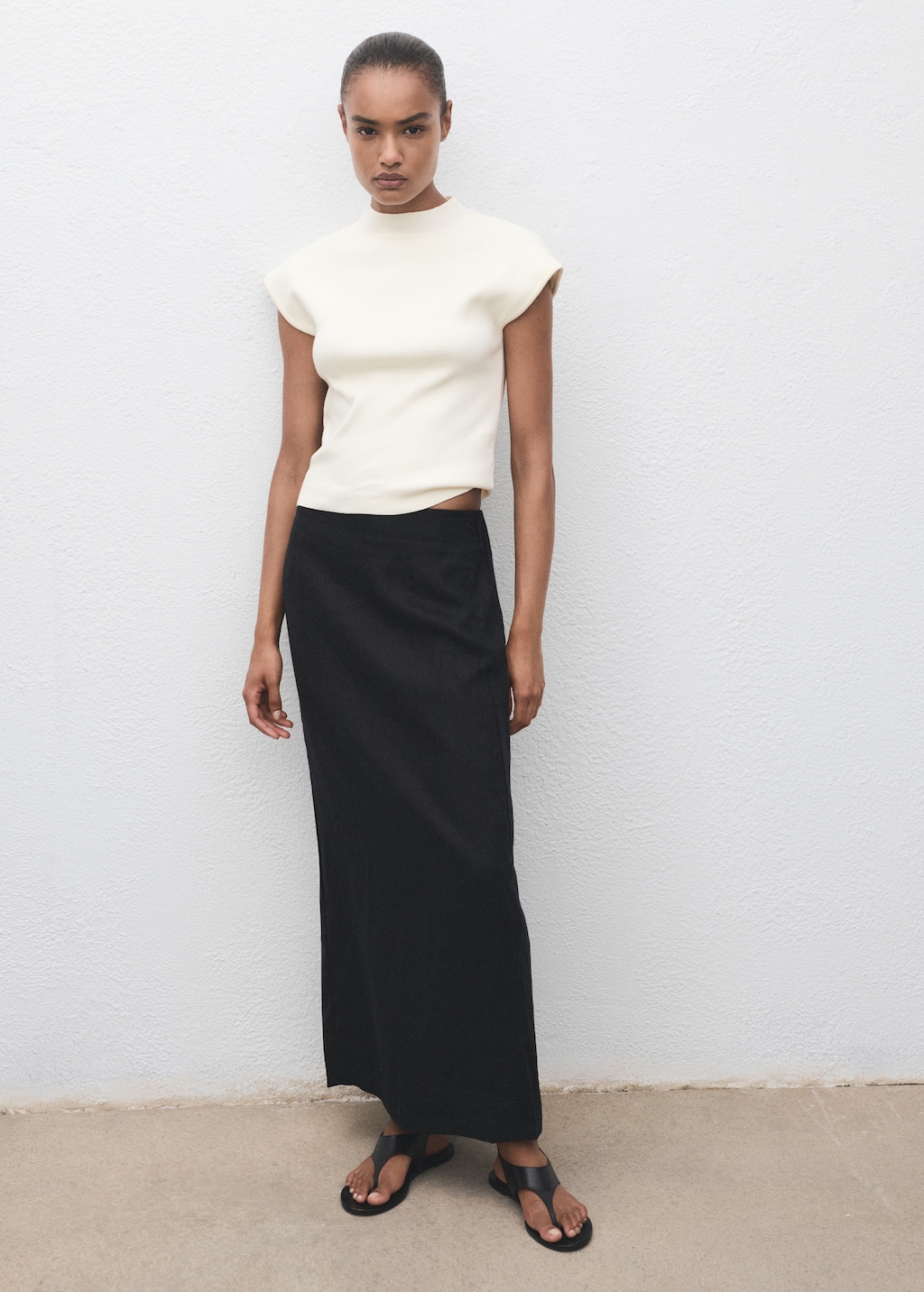 Short-sleeved fine-knit sweater - image 2