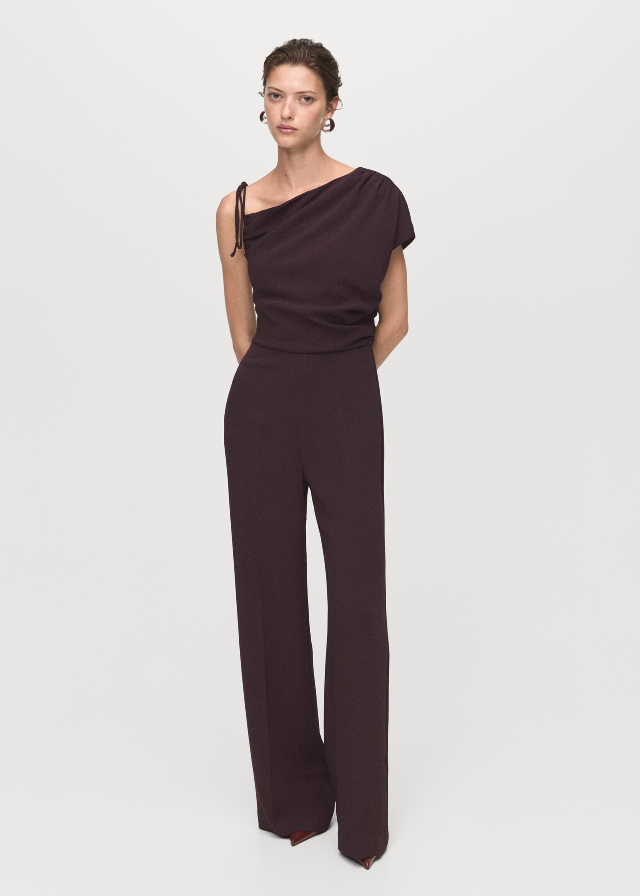 Asymmetrical neck jumpsuit with tie - رؤية عامة, بني. Ref: 17074145-00.