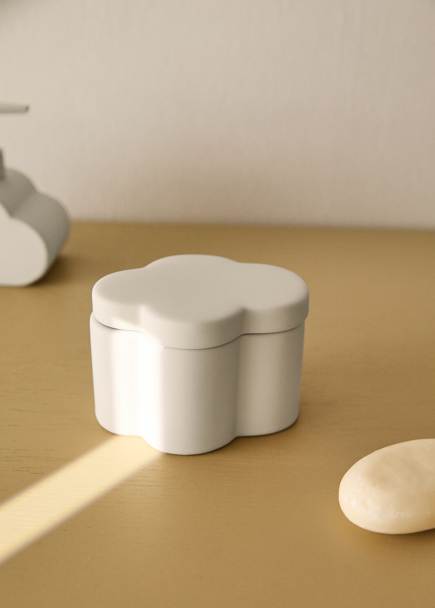 Cloud-shaped stoneware bathroom cabinet - Allmän bild