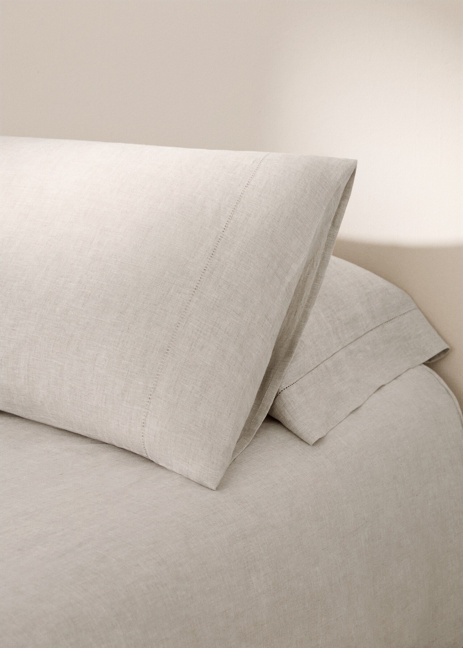 Washed linen pillowcase with hemstitch 50x75 cm - General plane