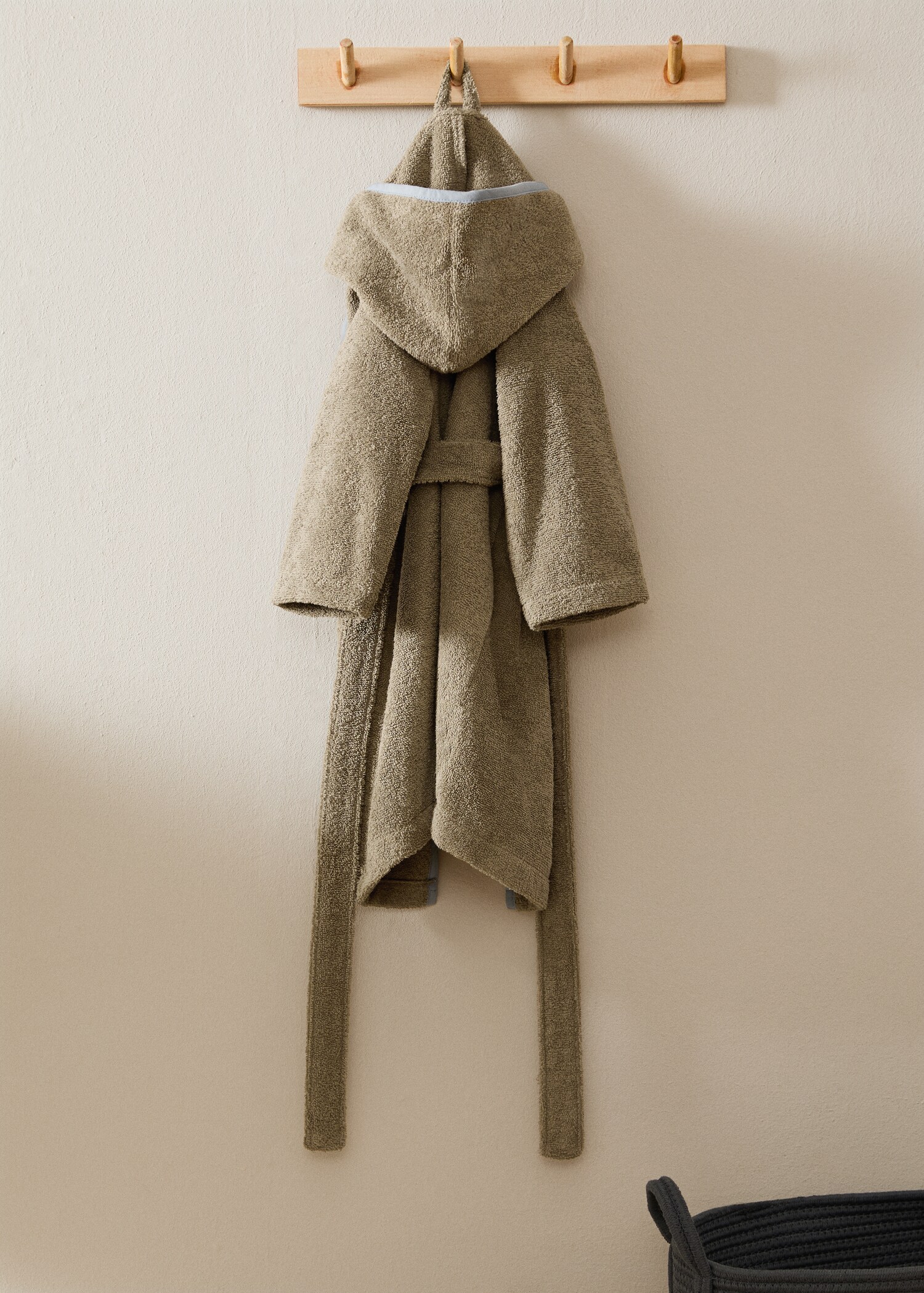 Children's cotton bathrobe with contrasting trim - General plane