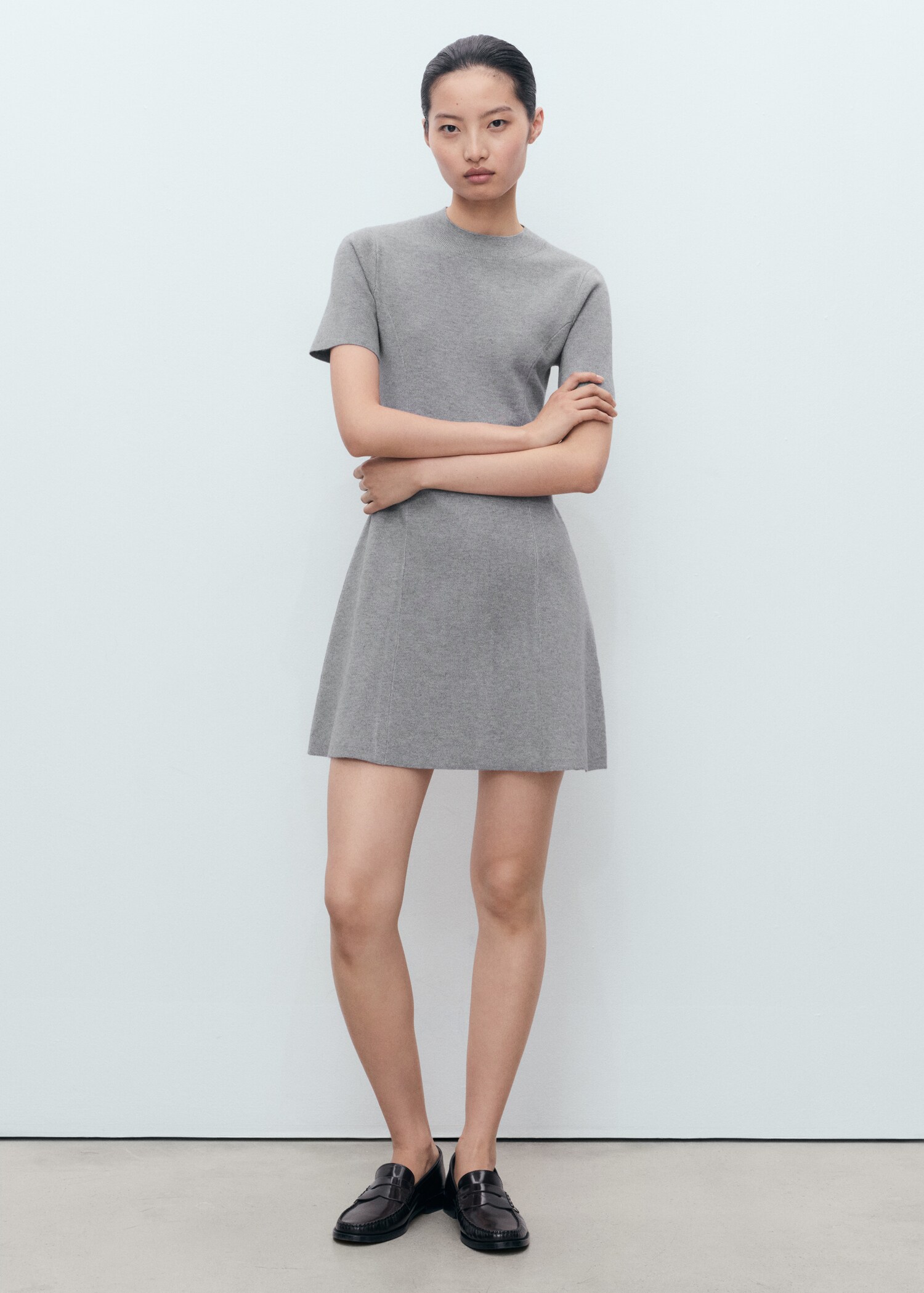 Fine-knit flared dress - General plane