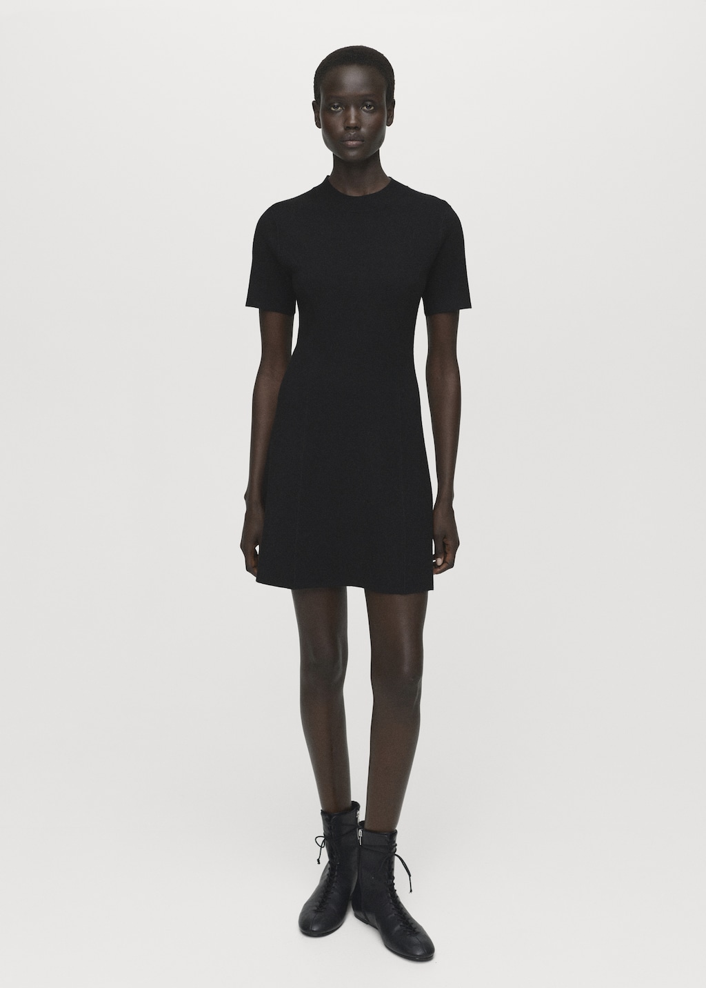 Fine-knit flared dress