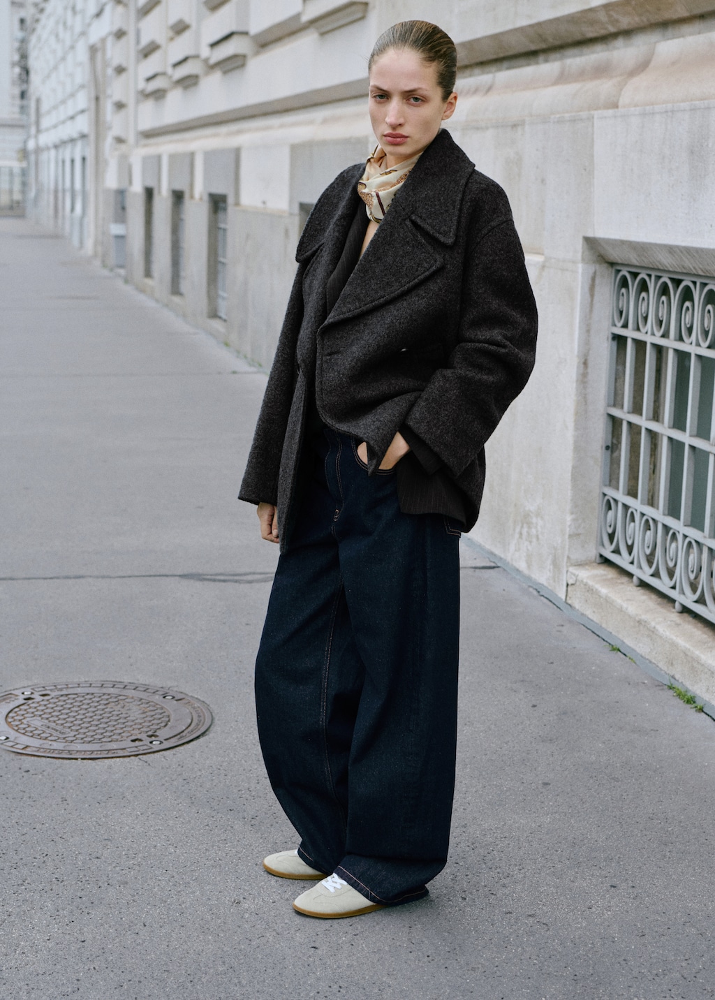 Mango Mid-rise rinse-wash barrel jeans thumbnail