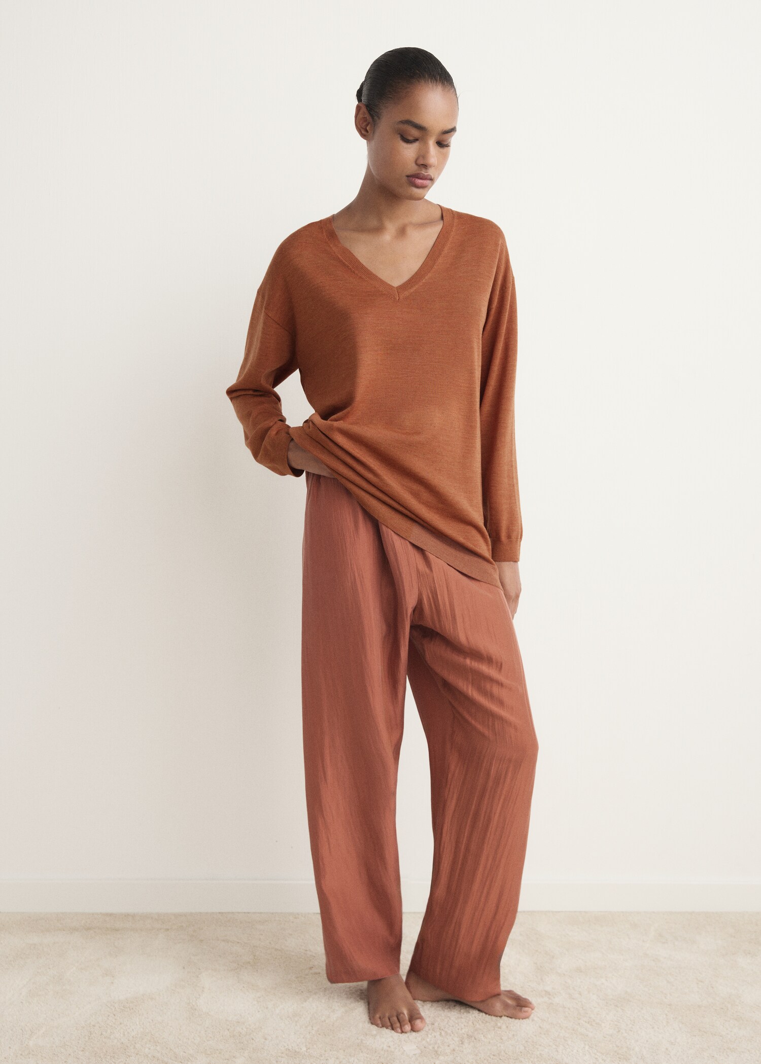 Wool pyjama sweater - General plane
