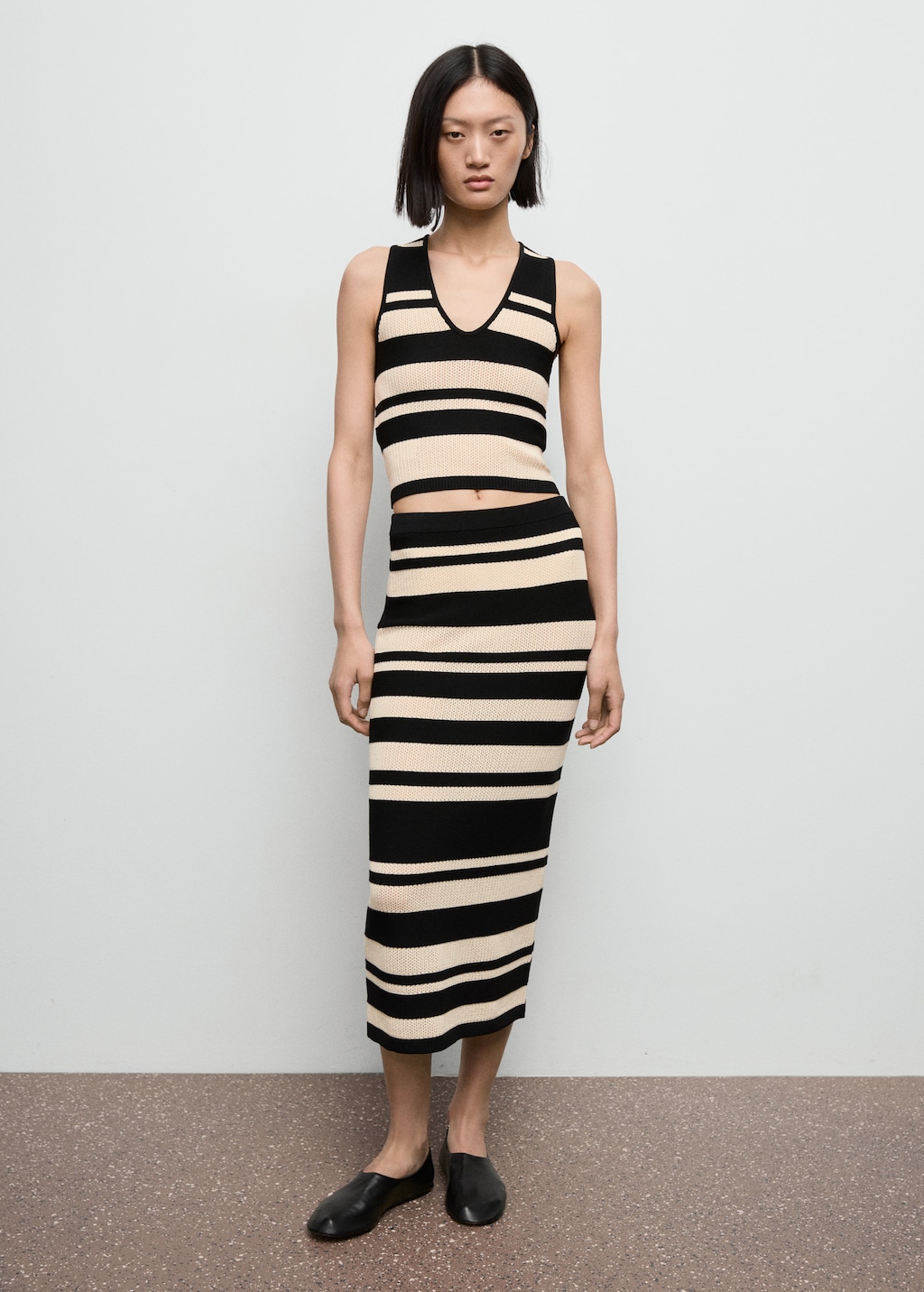 Knitted midi skirt with stripes - image 2