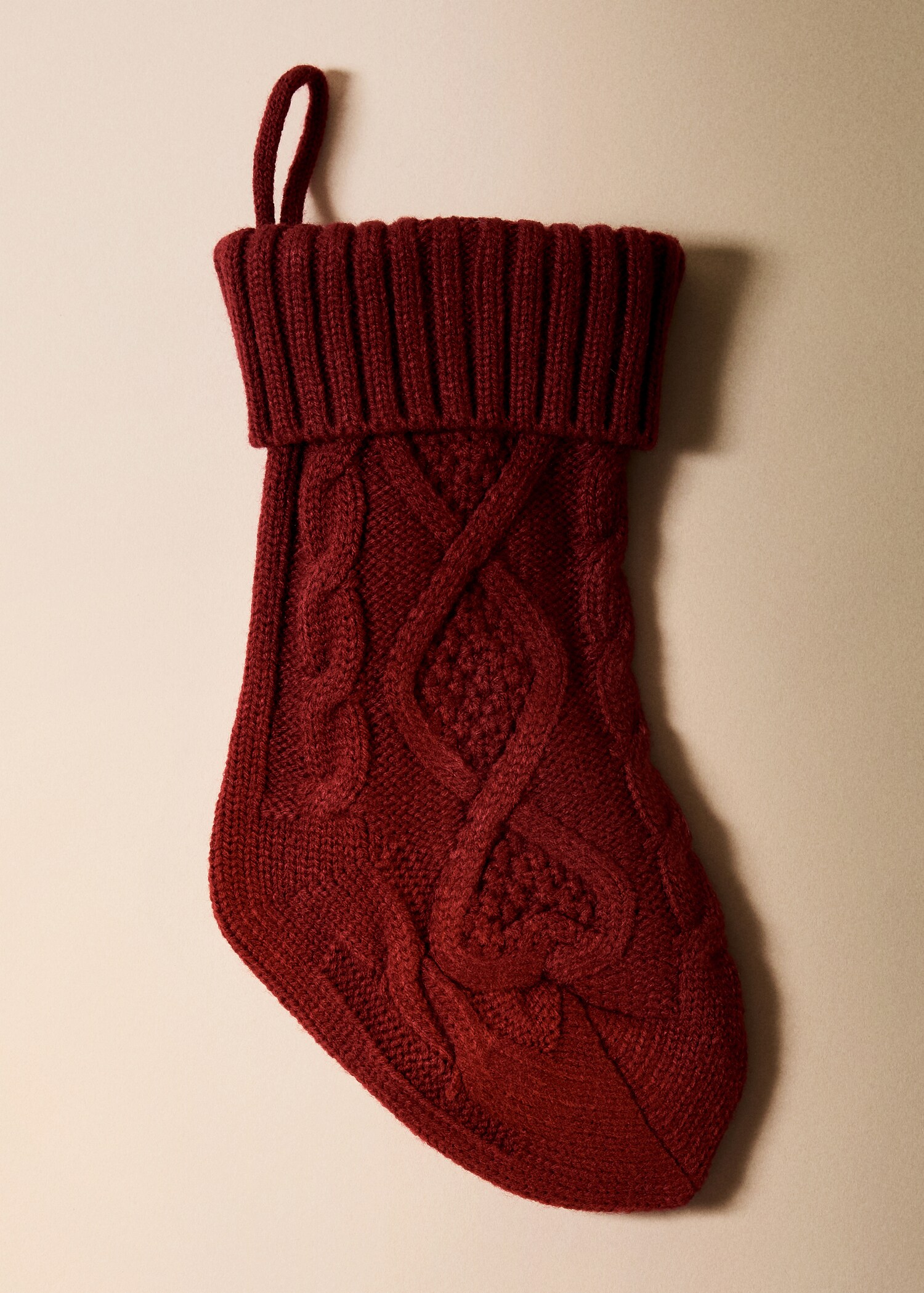 Vánoční pletené ponožky s copánkovým vzorem - Celkový náhled