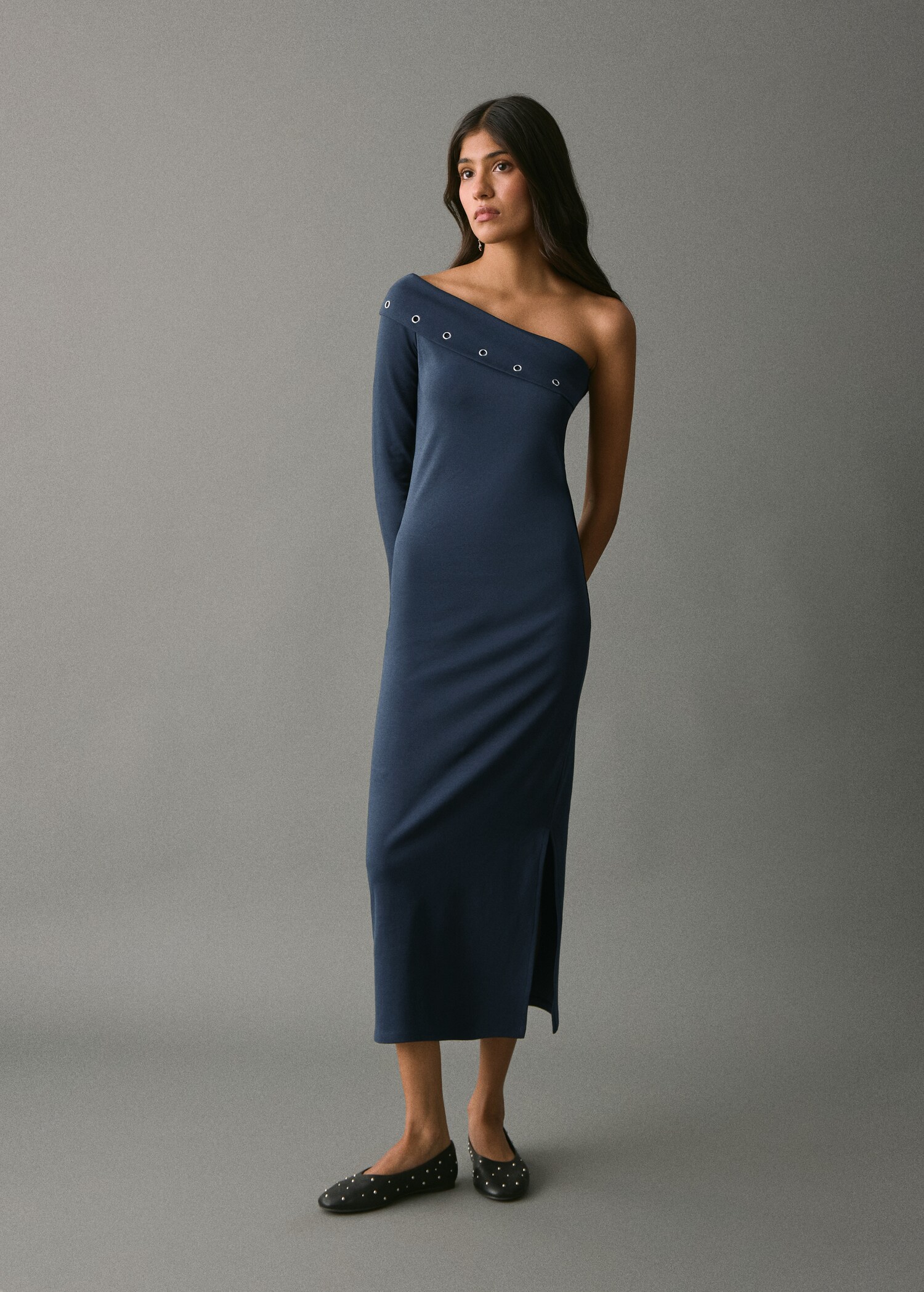 Asymmetrical studded dress - General plane