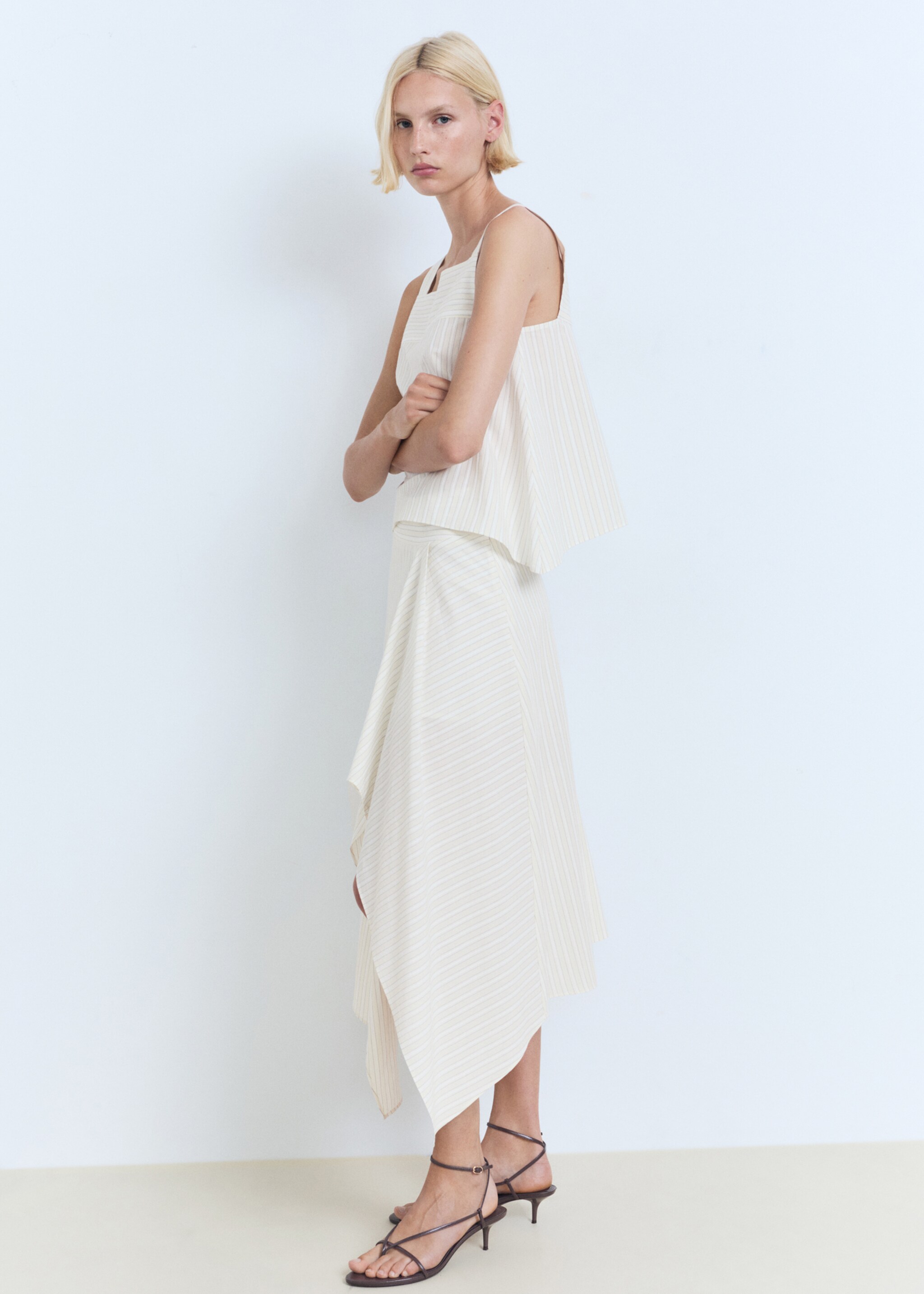 Striped asymmetric skirt - General plane