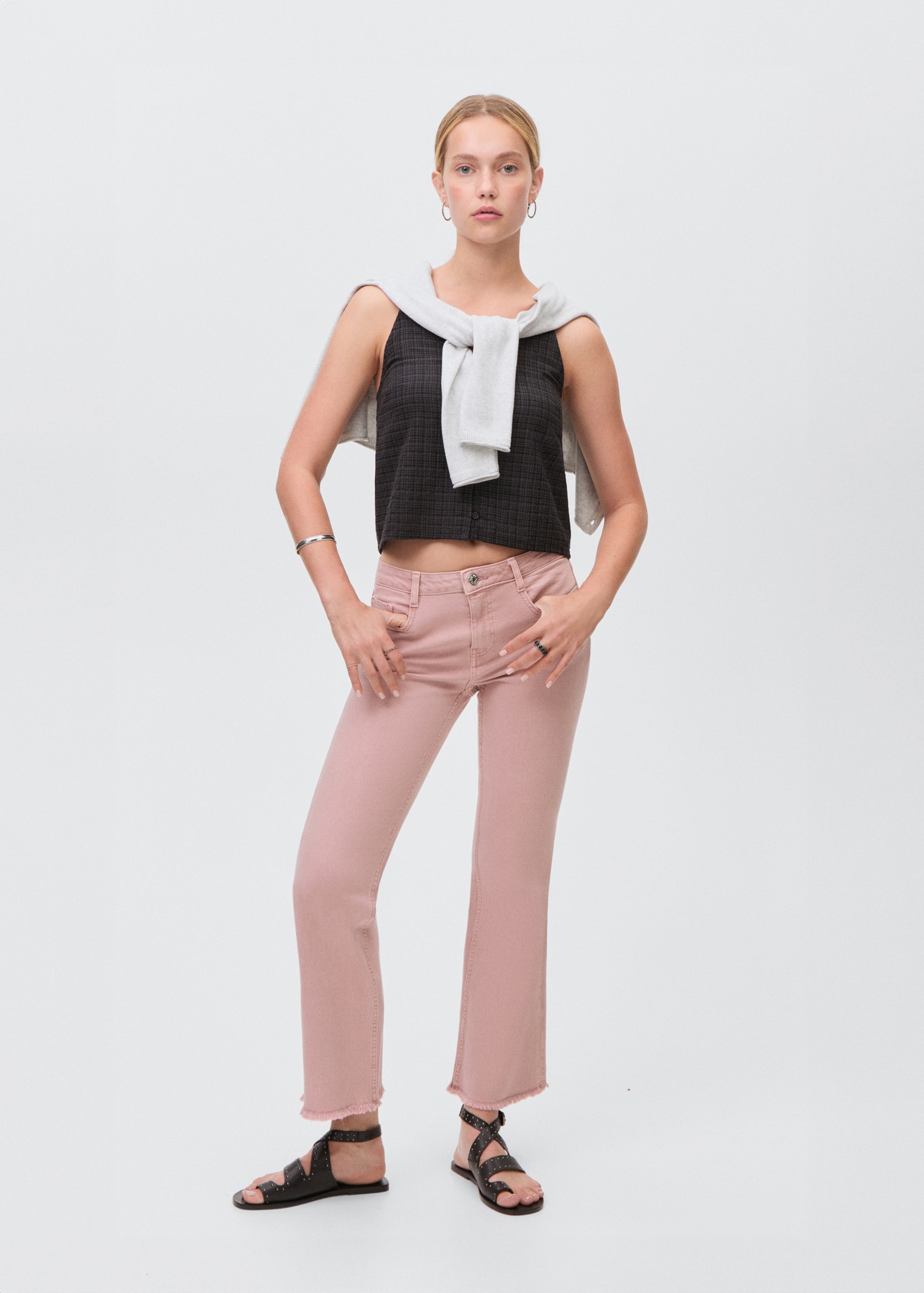 Frayed low-rise skinny jeans - General plane