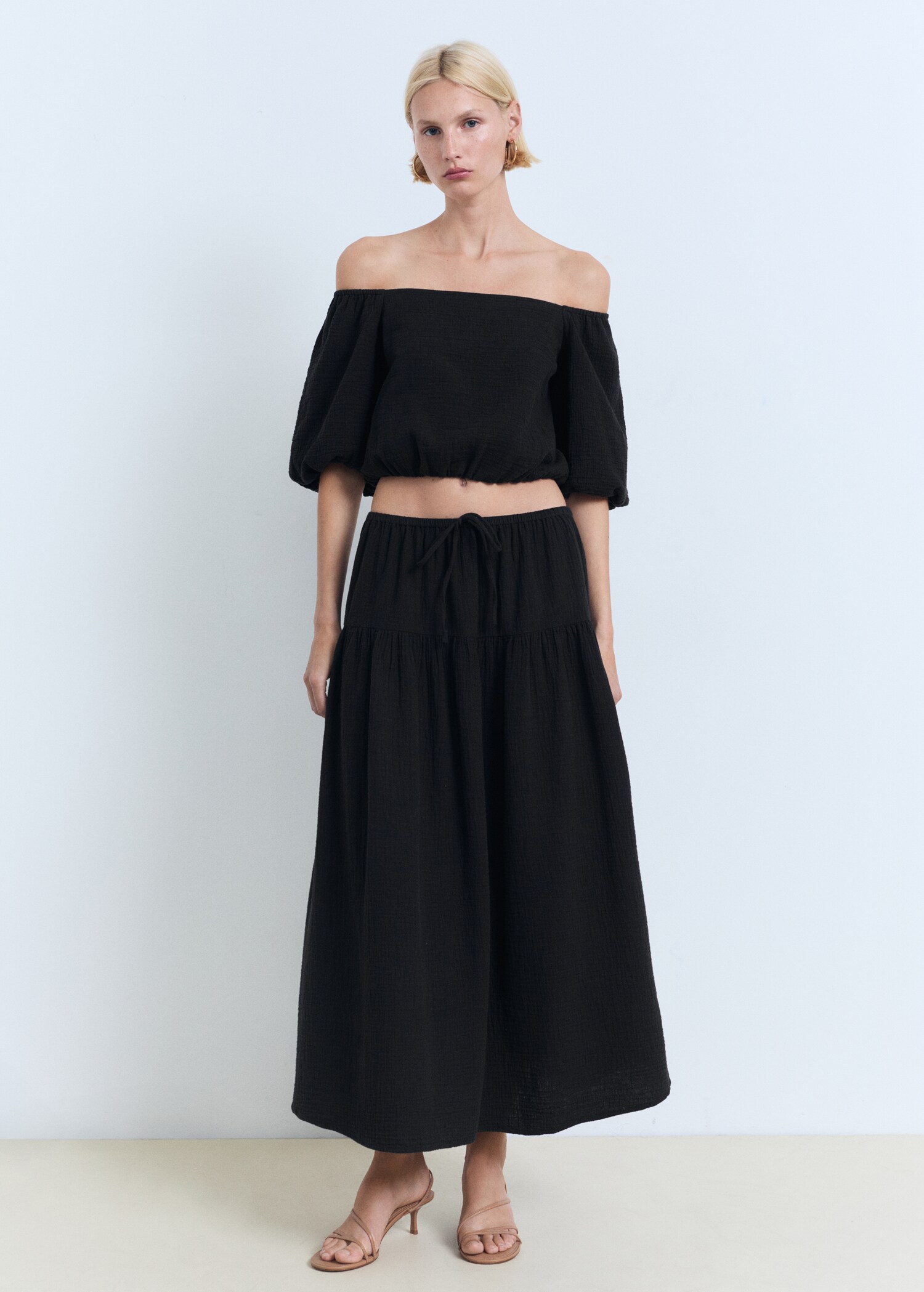 Puffy strapless blouse - General plane