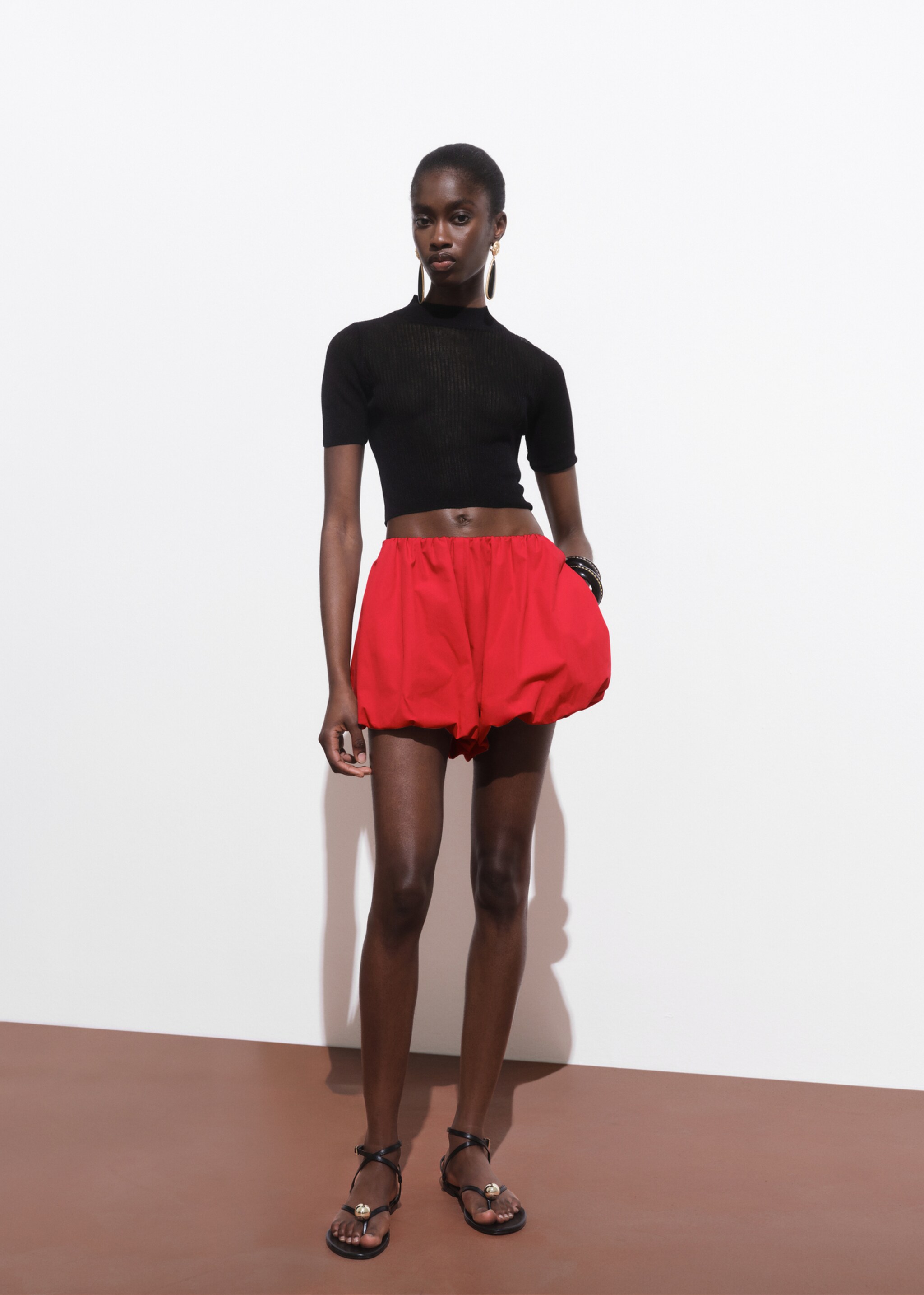 Knitted cropped sweater - General plane