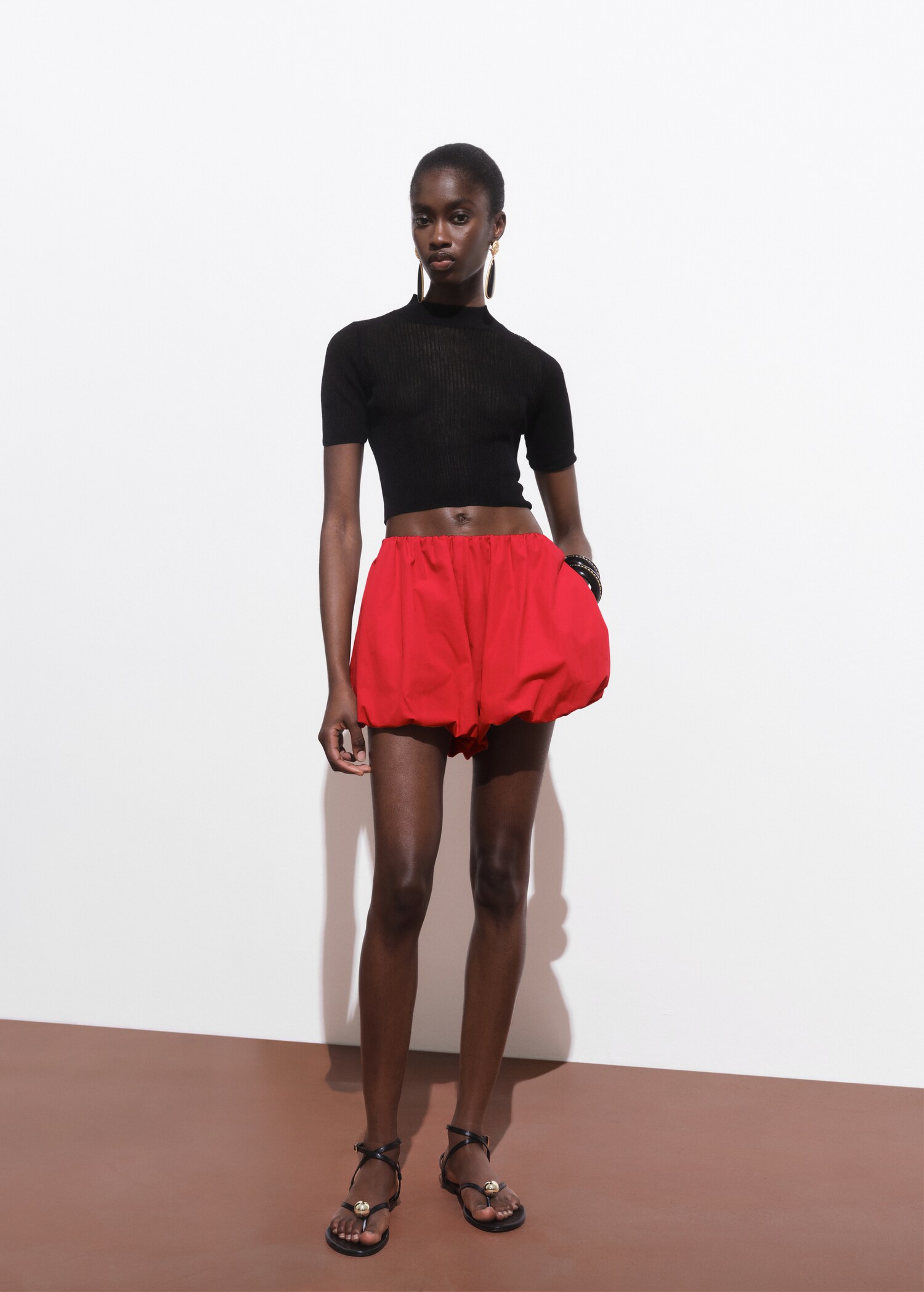 Knitted cropped sweater - General plane