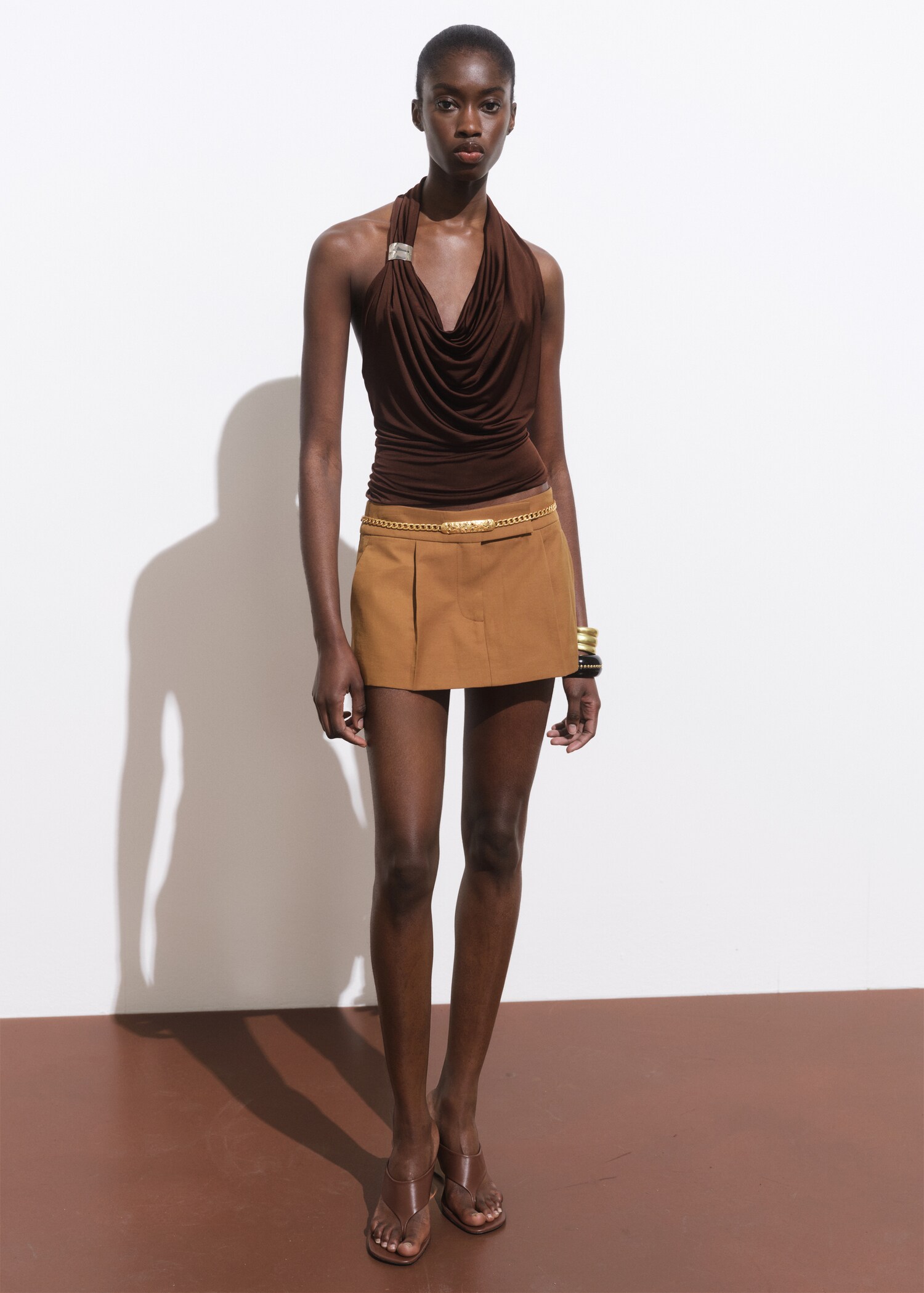 Mini-skirt with pleats - General plane