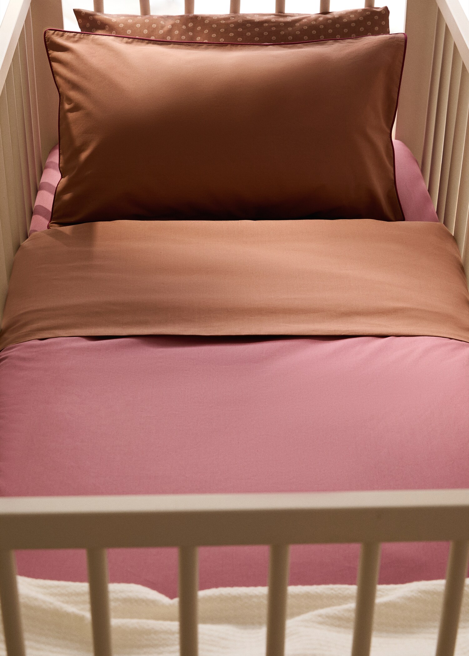 Reversible cotton percale cot duvet cover with contrast piping - General plane