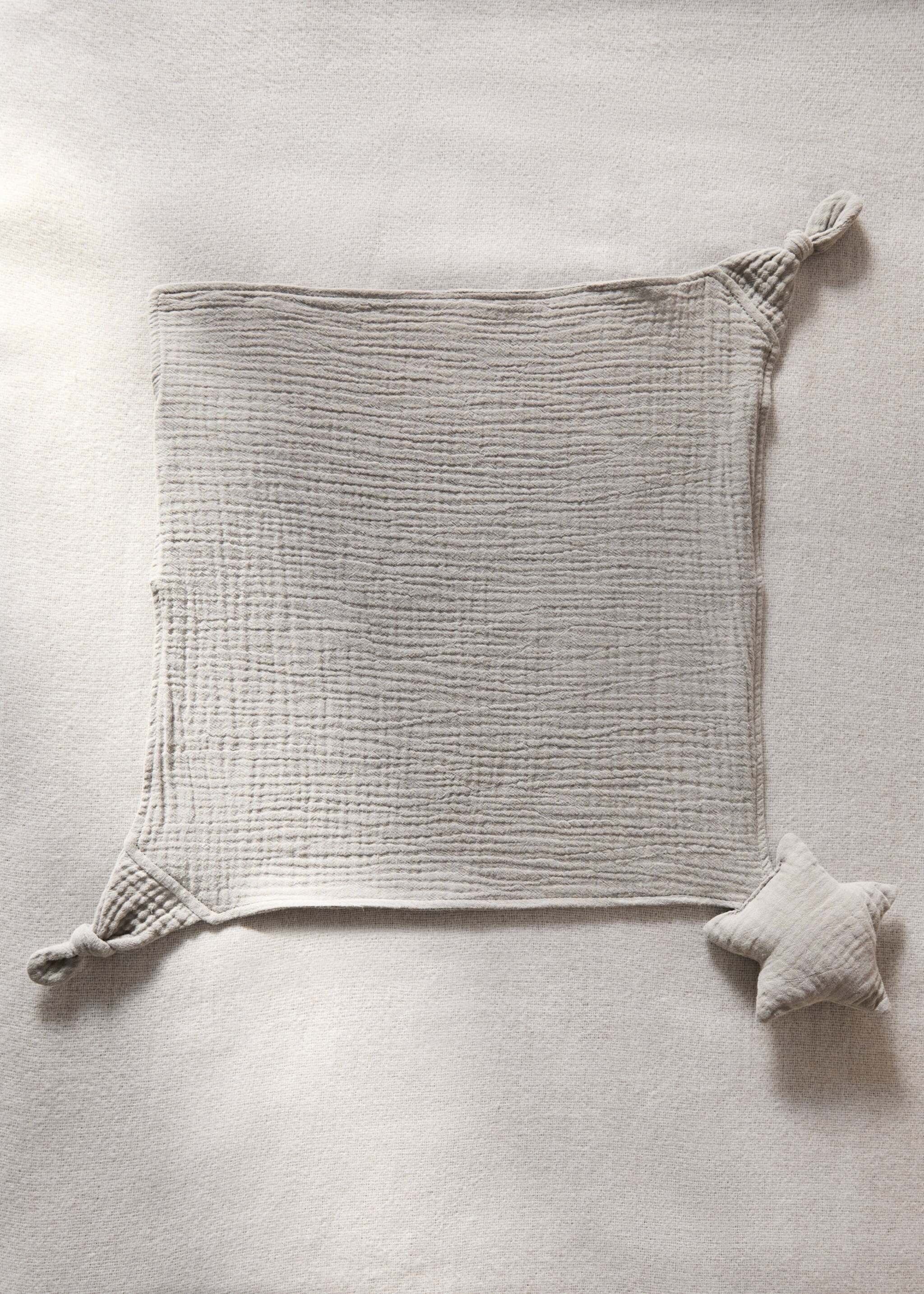 Doudou de criança de estrela - Plano geral