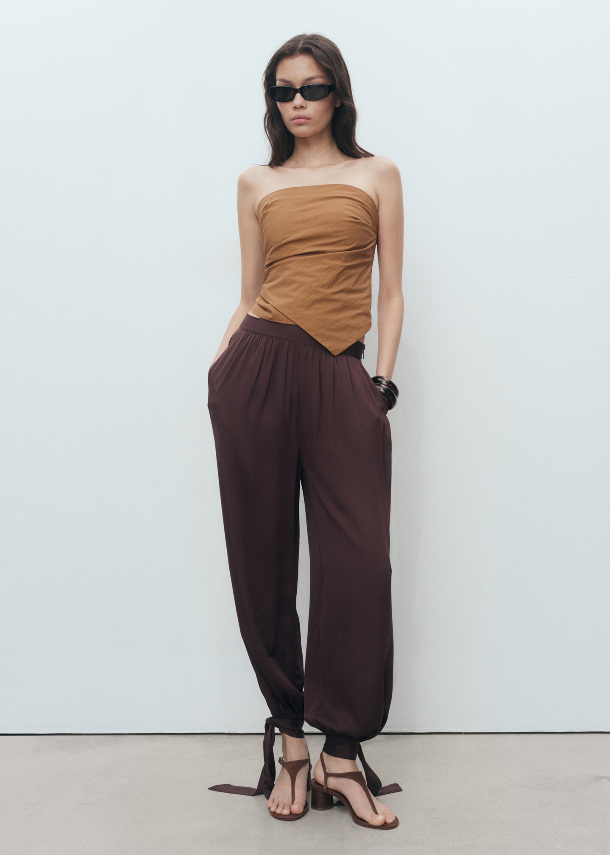 Asymmetrical strapless top - General plane