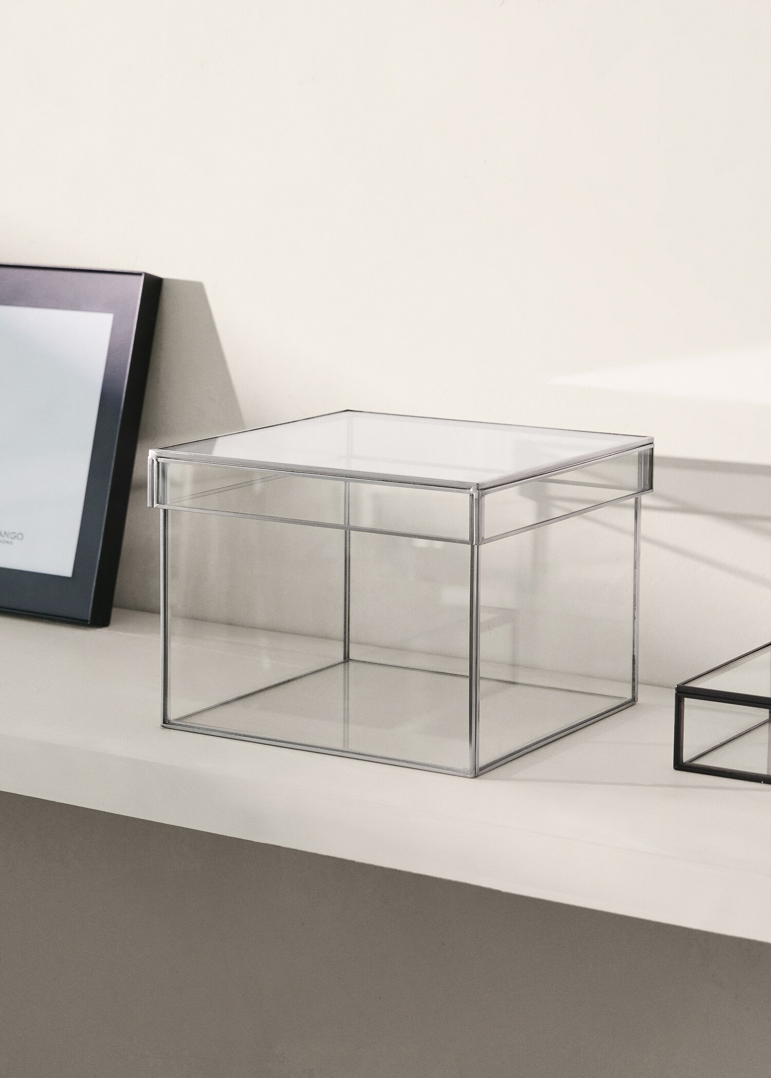 Medium square metal box - General plane