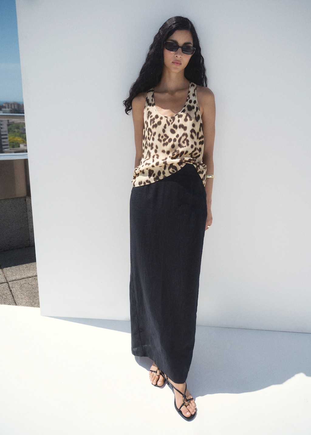 Leopard-print low-cut top