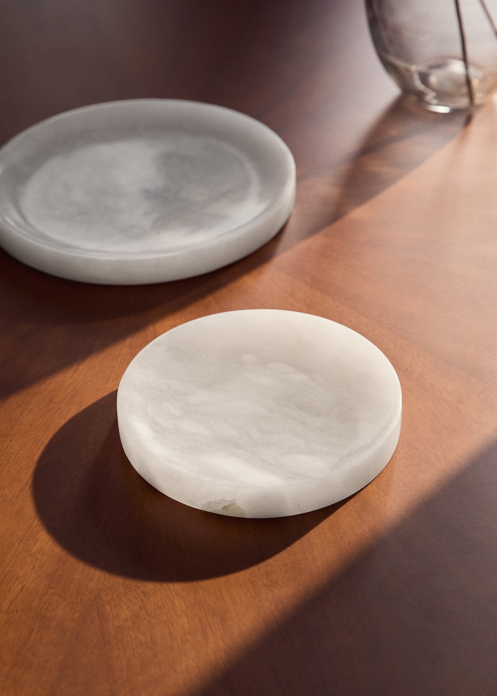 Small alabaster valet tray