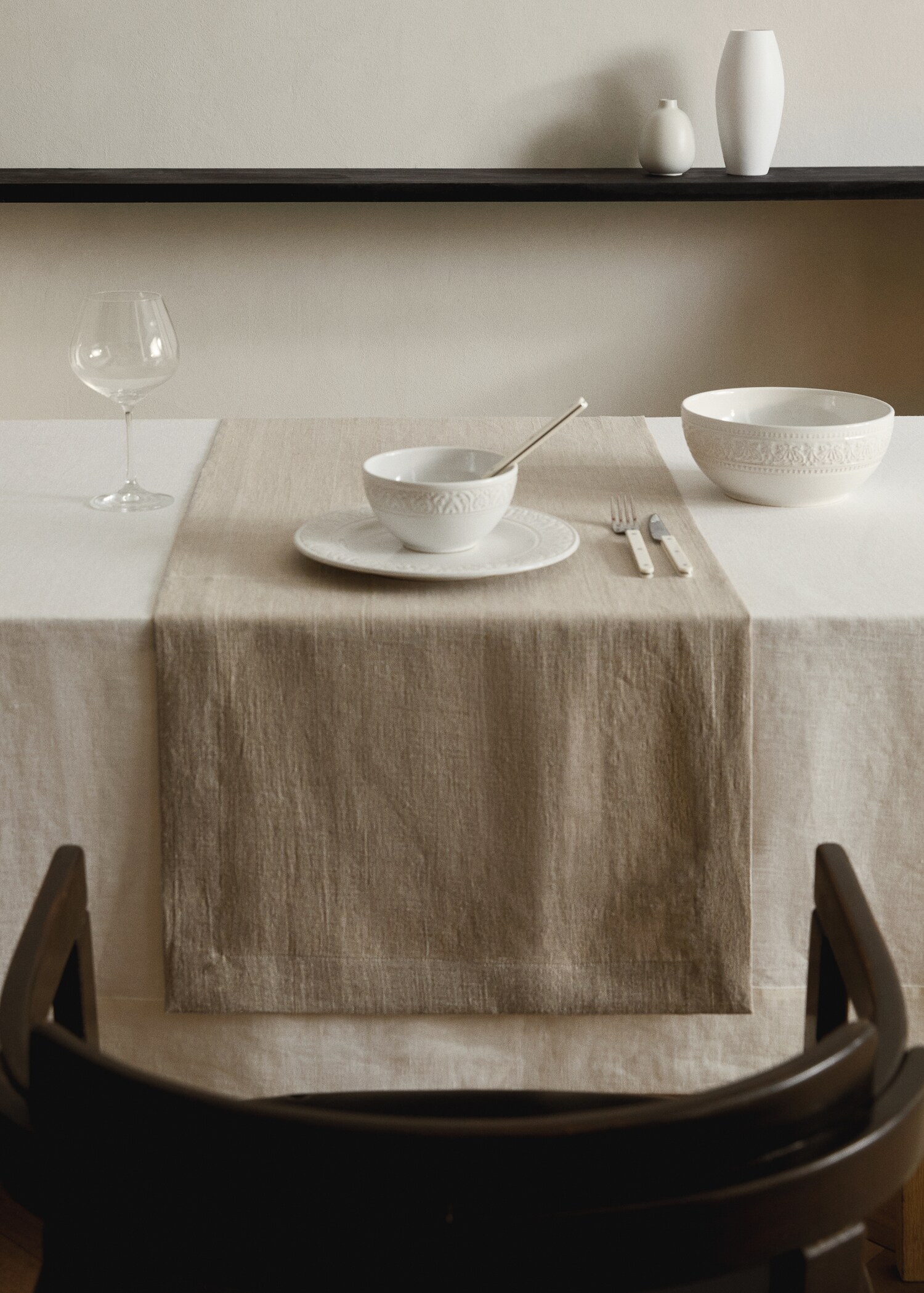 Linen table runner - General plane