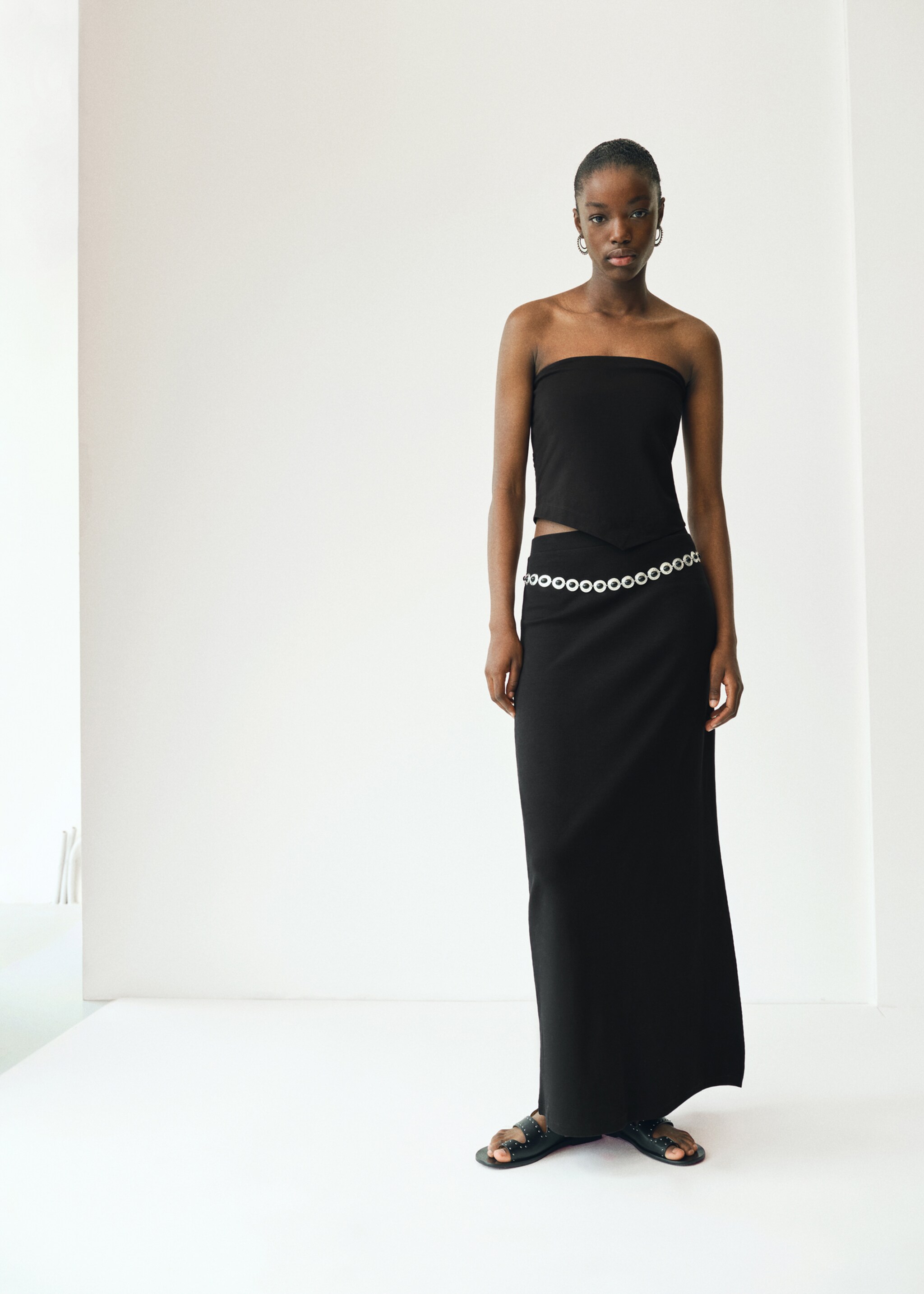 Slit long skirt - General plane