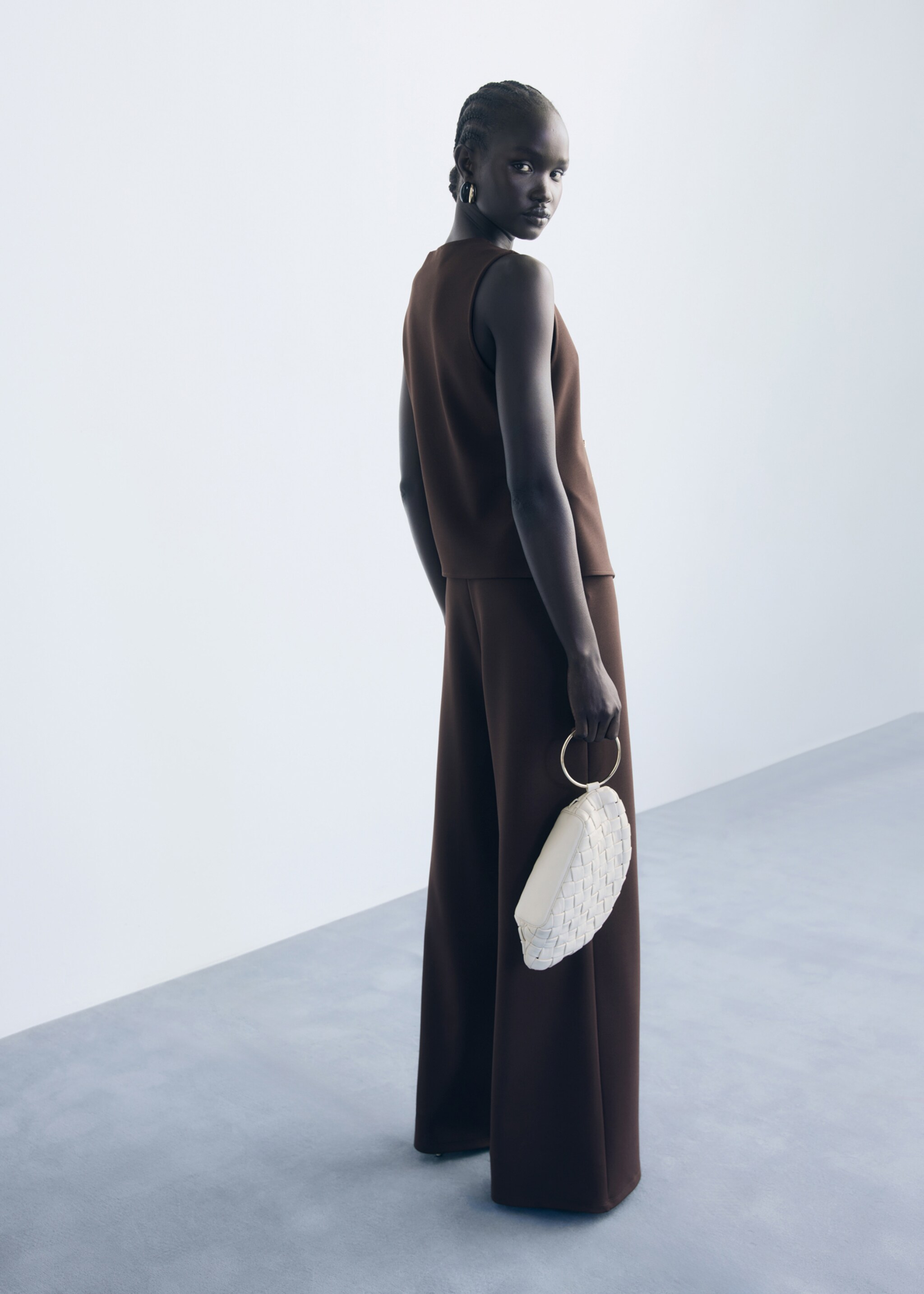 Straight-fit trousers with elastic waist - General plane, Brown. Ref: 17084445-00.