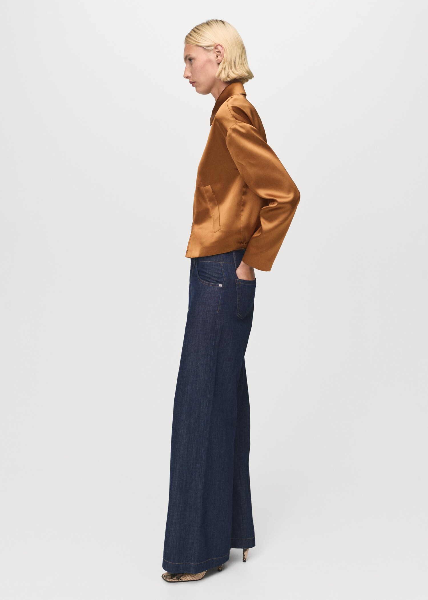 Satin jacket with pockets - General plane
