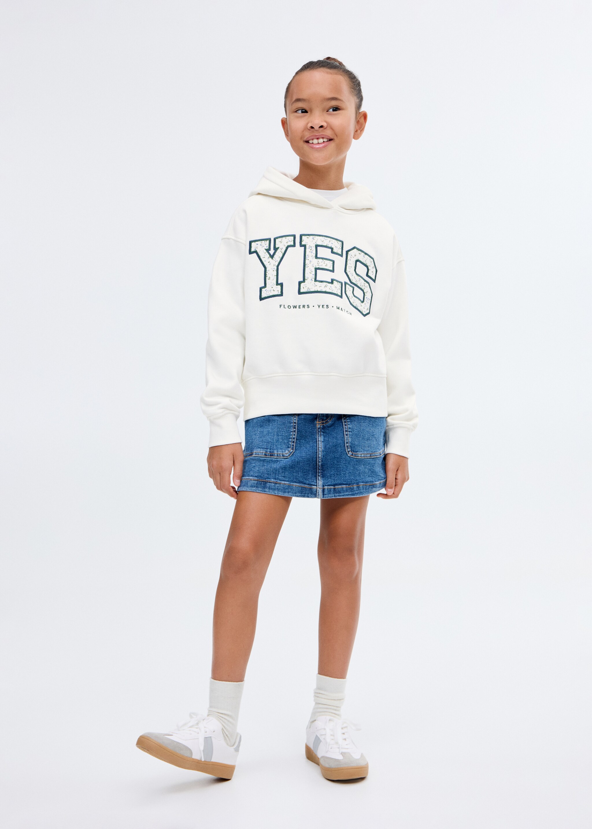 Besticktes Sweatshirt mit Blumenprint - Allgemeine Ansicht, Cremeweiß. Ref: 17085157-00.