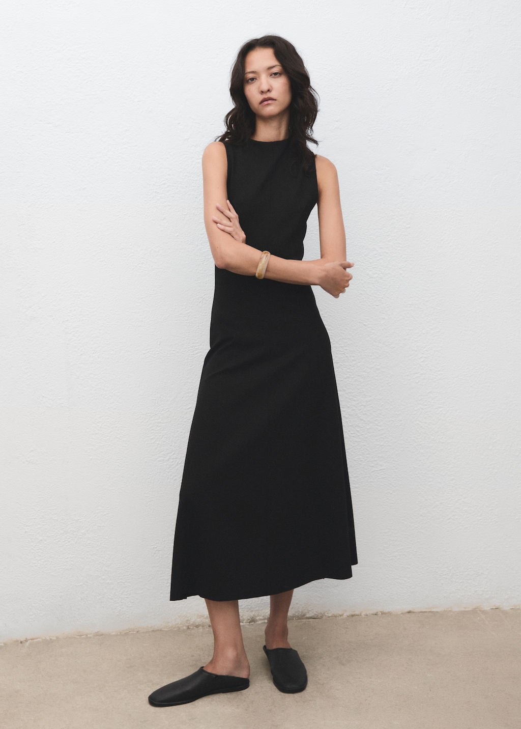 Midi-dress with stitching