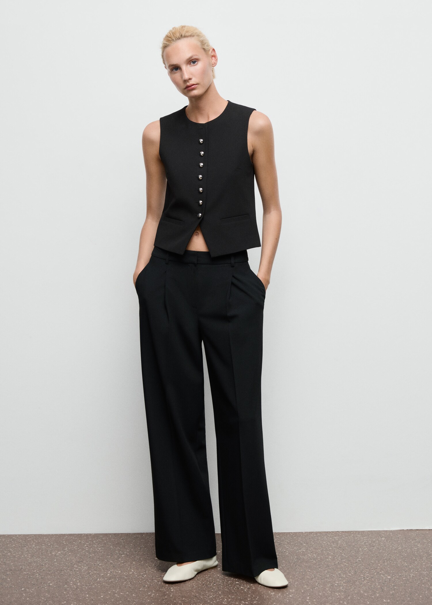 Waistcoat with jewel buttons - General plane