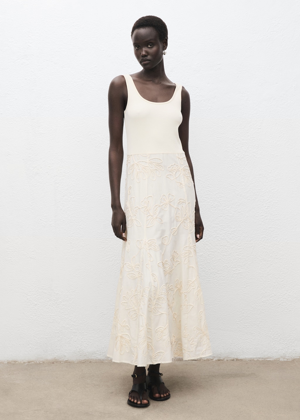 Floral-embroidered combined dress