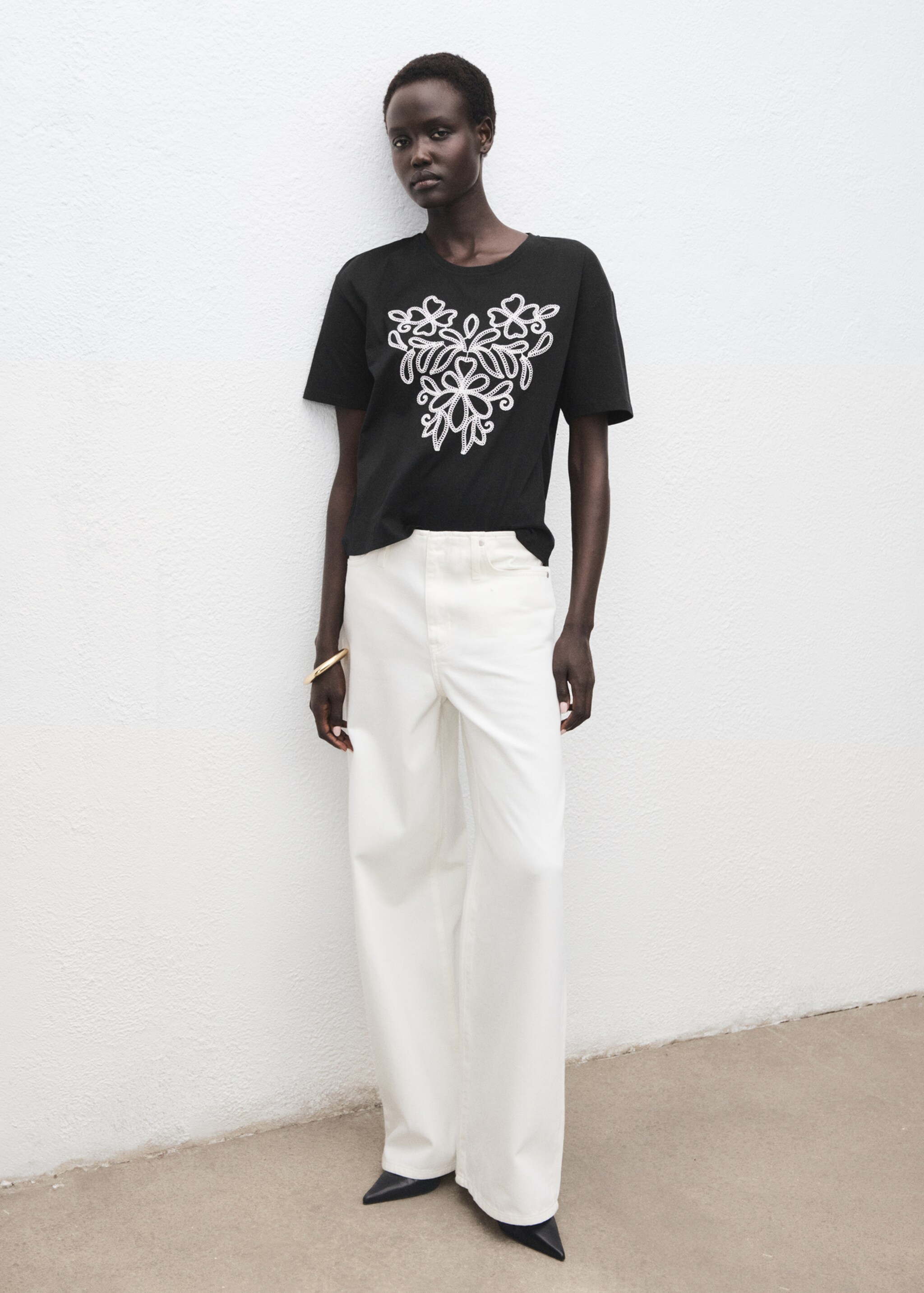 Floral-embroidered cotton t-shirt - General plane, Black. Ref: 17086736-00.