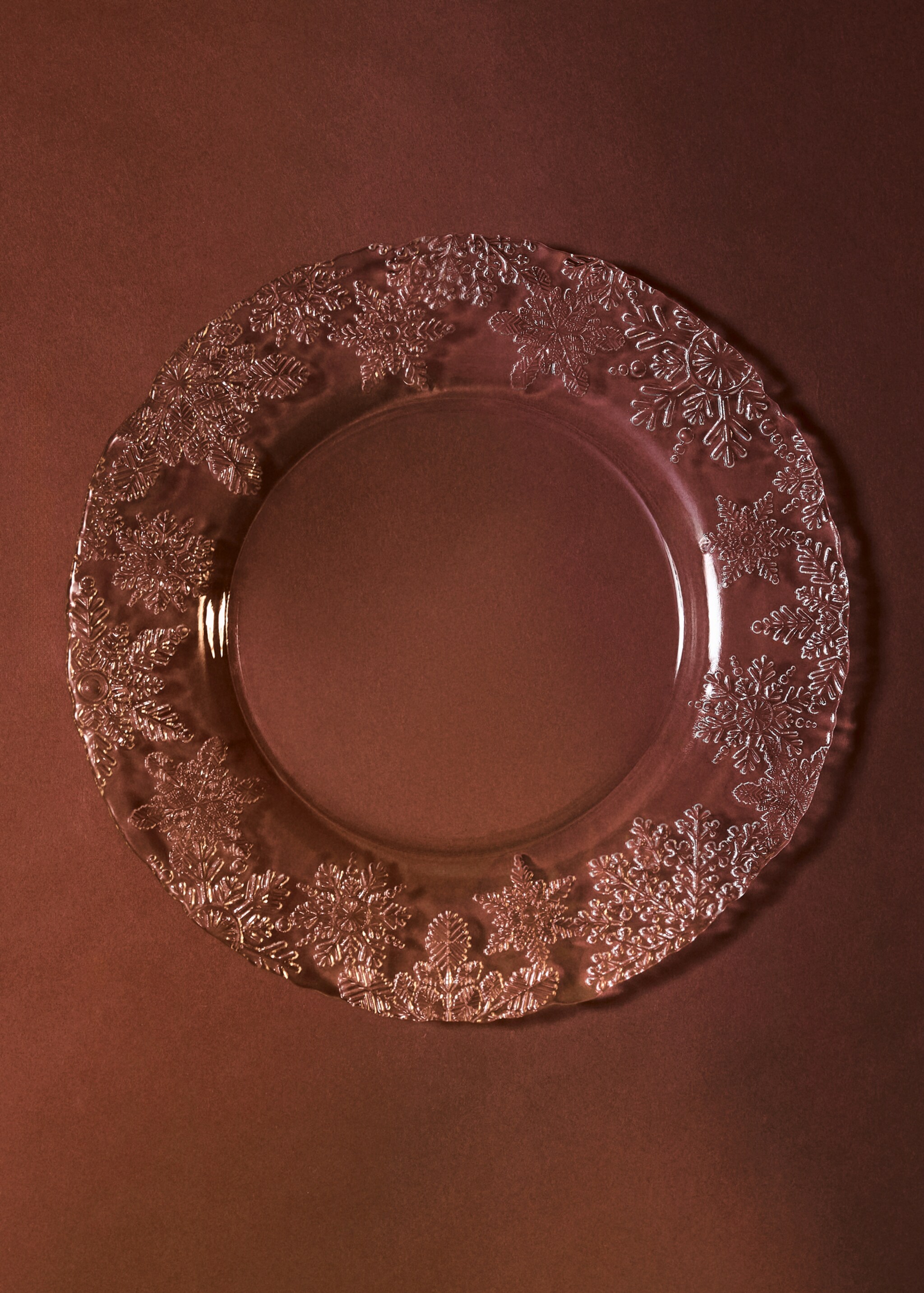 Glass charger plate with edge detail - General plane, Off White. Ref: 17087778-00.