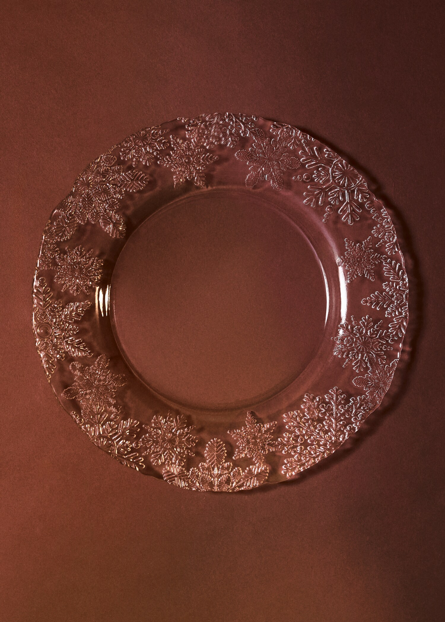 Glass charger plate with edge detail - General plane