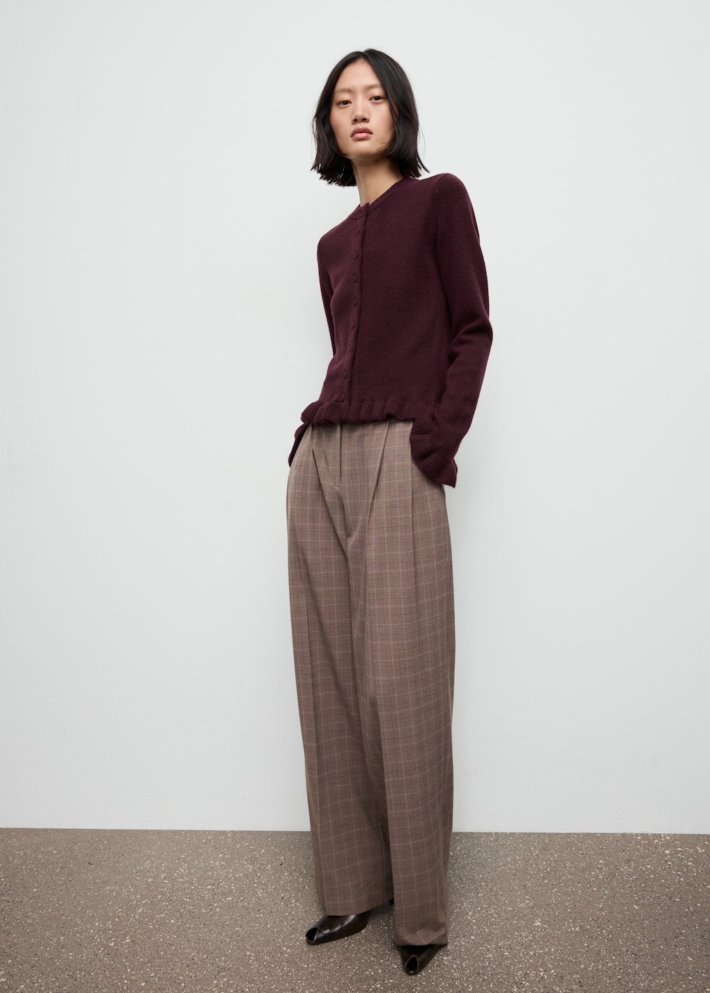 Ruffle knit cardigan