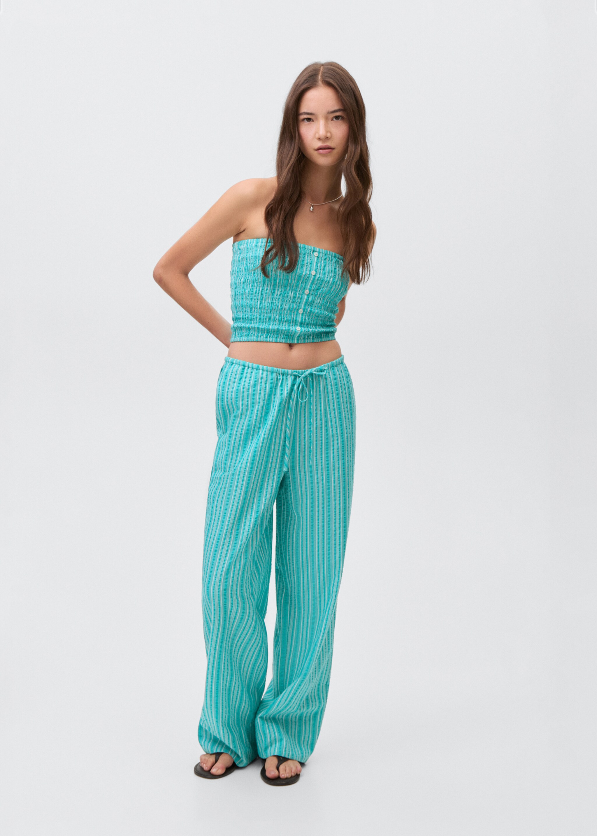 Striped bow trousers - General plane