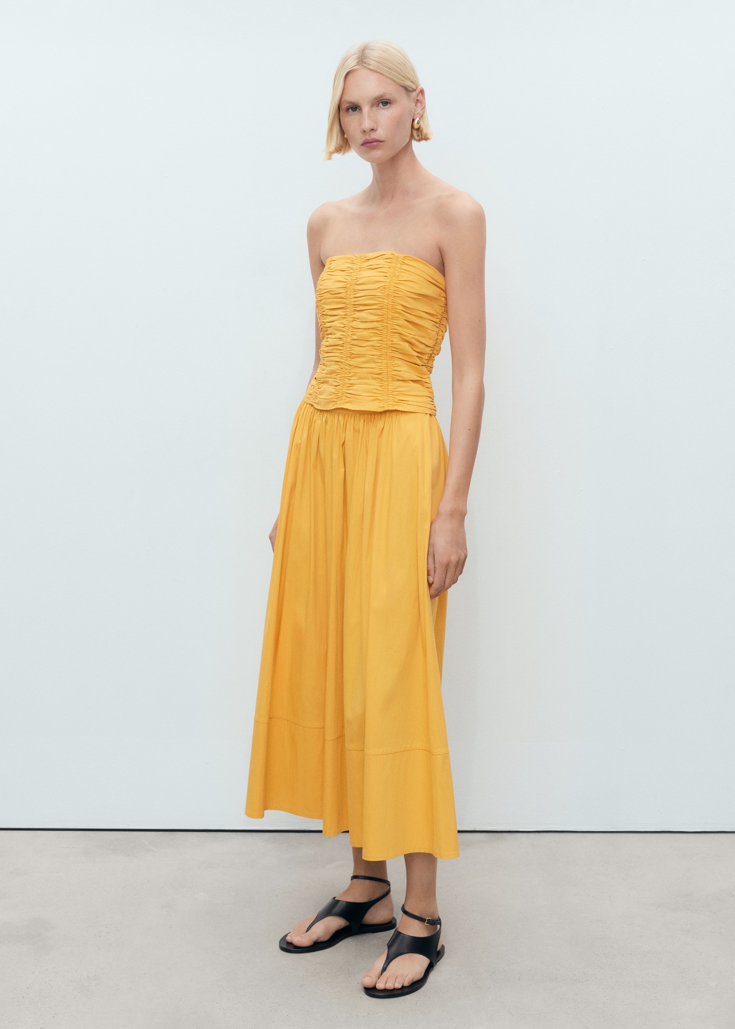 Ruched strapless top - General plane