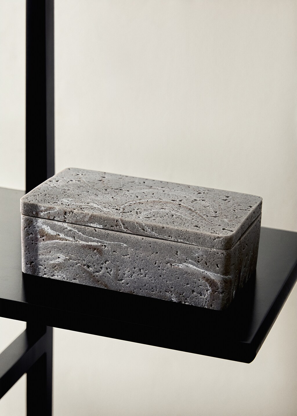 Stone-effect resin box