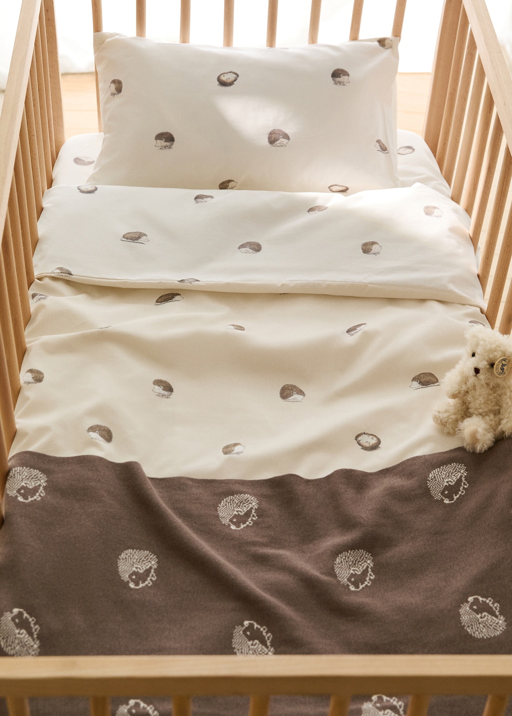 Percale cotton duvet cover with hedgehog print for crib