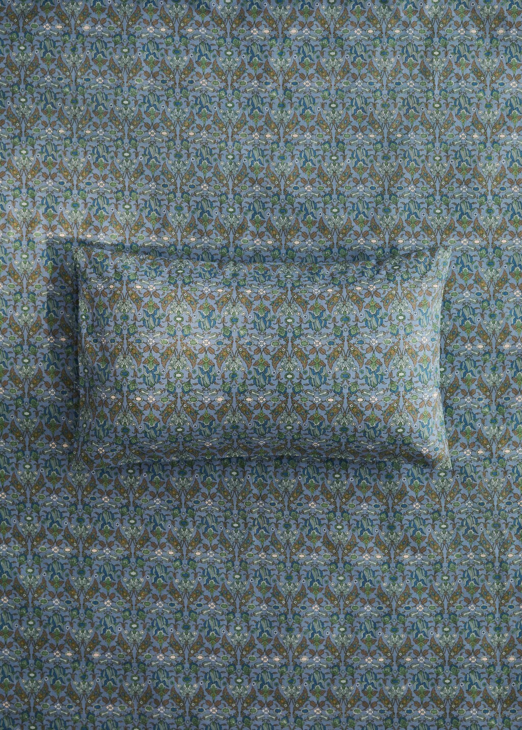 Percale cotton children's pillowcase with small floral print 30x50 cm