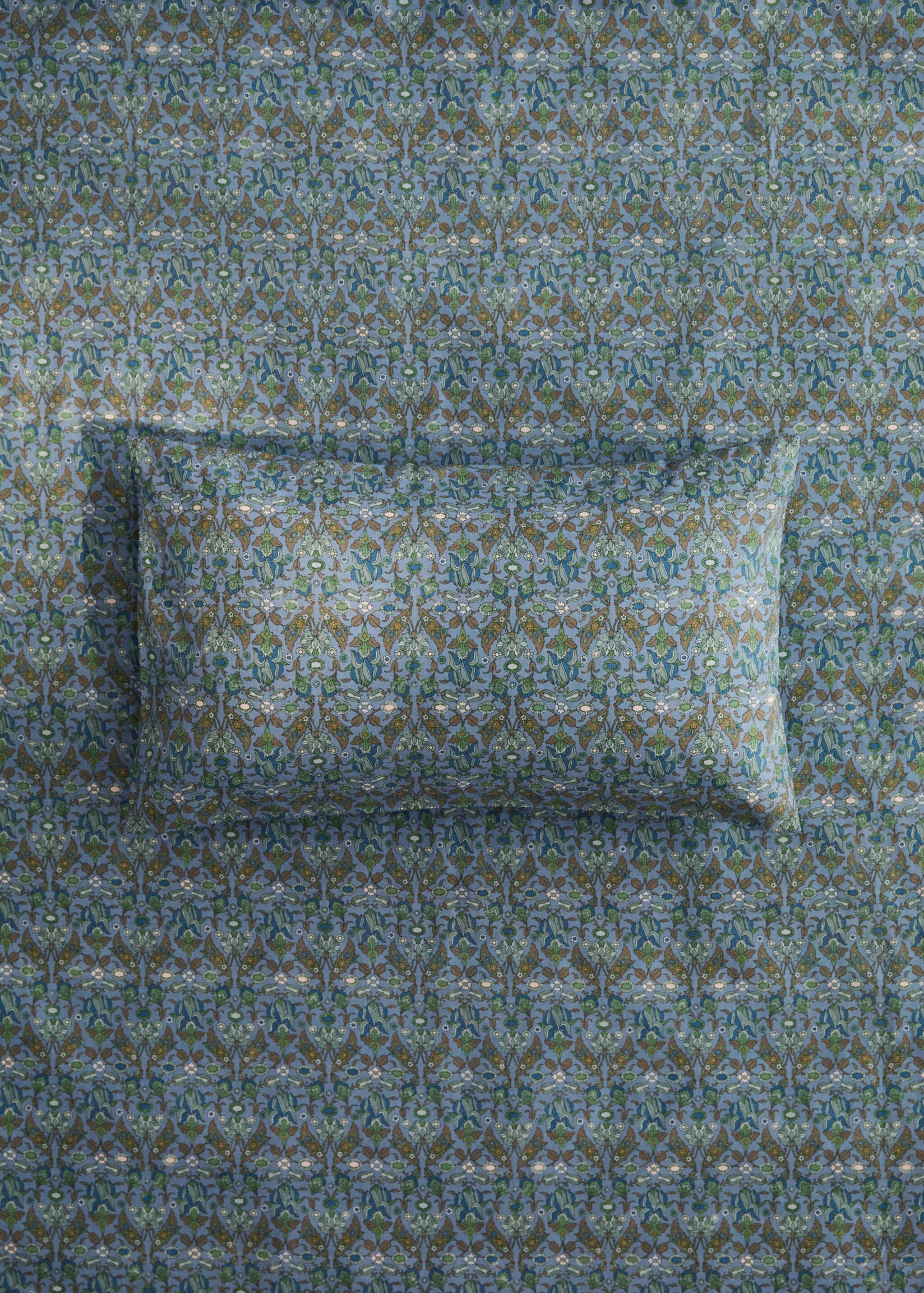 Kinderkussenhoes van perkalkatoen met bloemetjesprint 30x50 cm - Overzichtstekening, Blauw. Ref: 17091559-00.