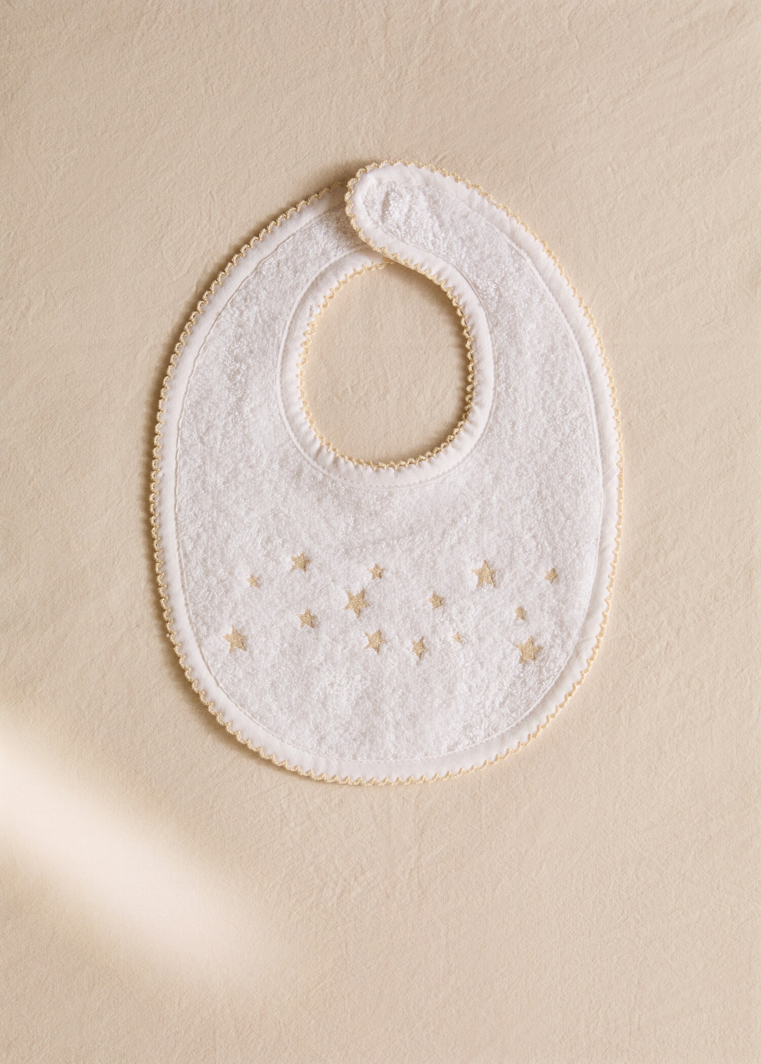 Cotton bib embroidered with stars - Загальний план