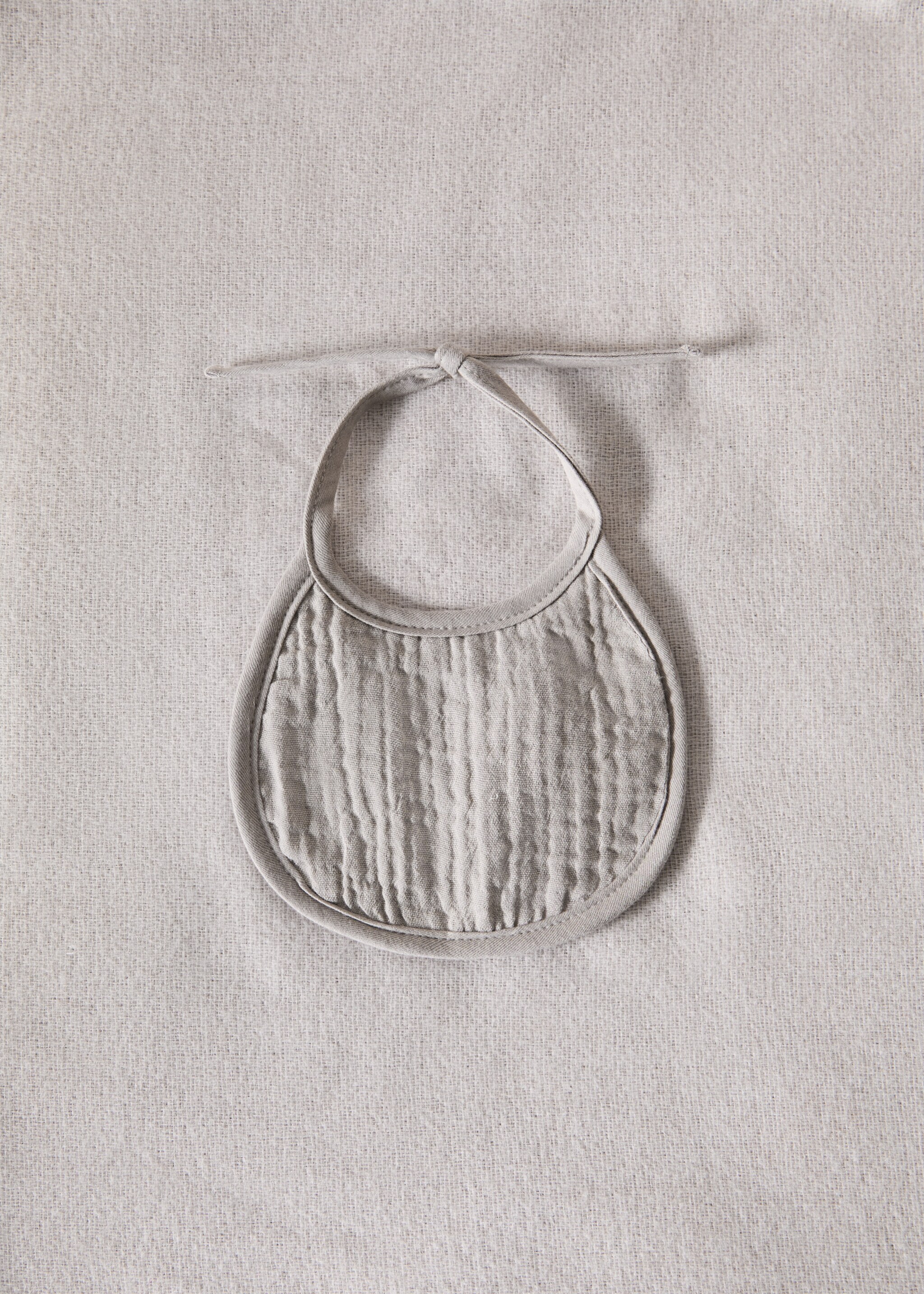 Lätzchen aus Baumwolle mit Chiffon - Allgemeine Ansicht, Mittelbraun. Ref: 17091570-00.