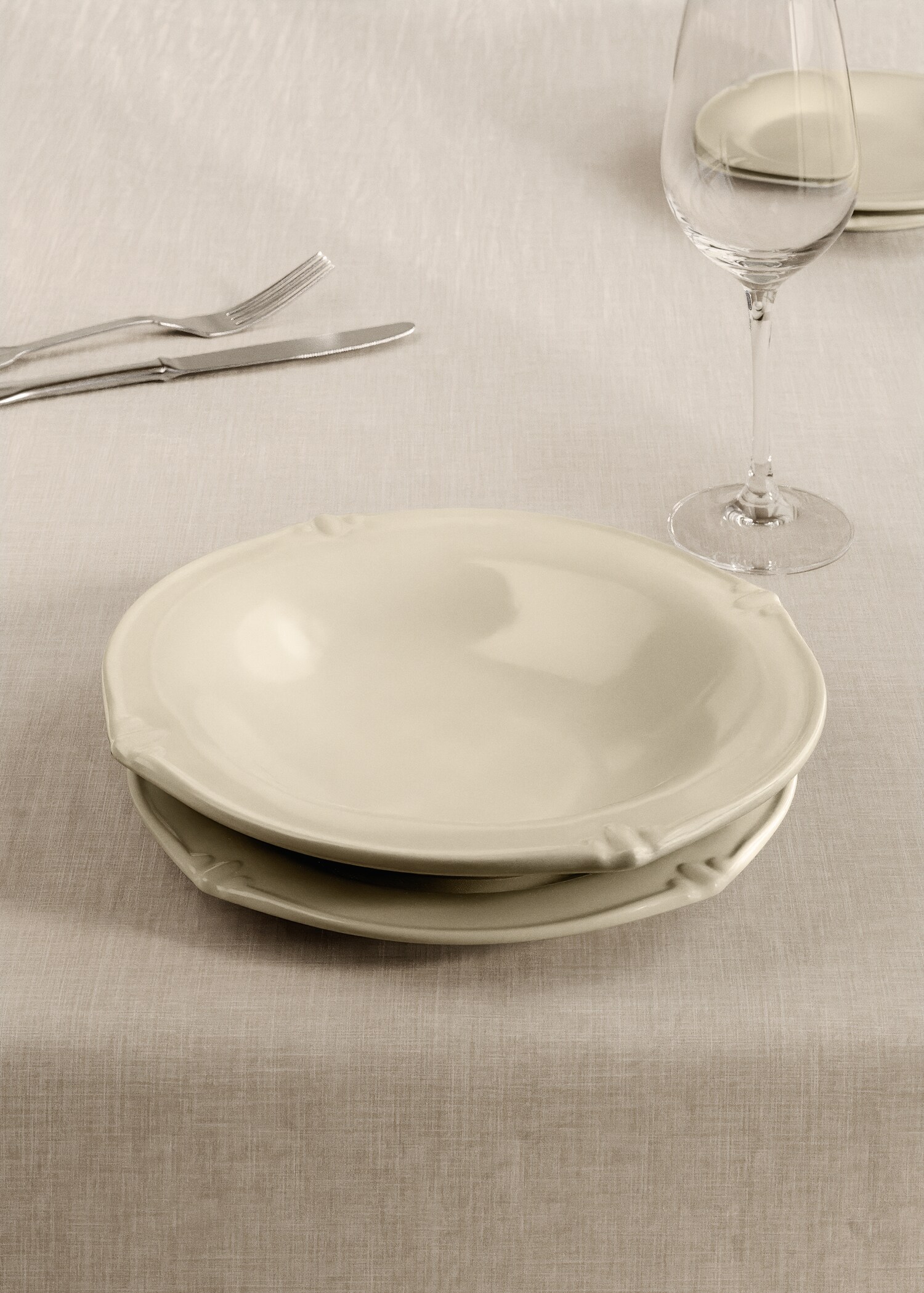 Oval stoneware soup plate - Загальний план