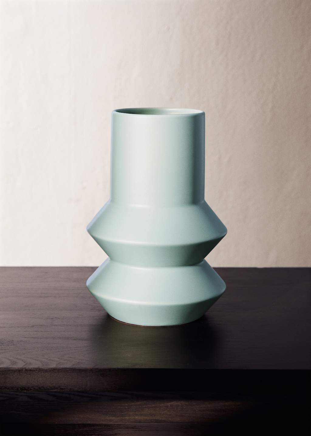 Totem earthenware jar