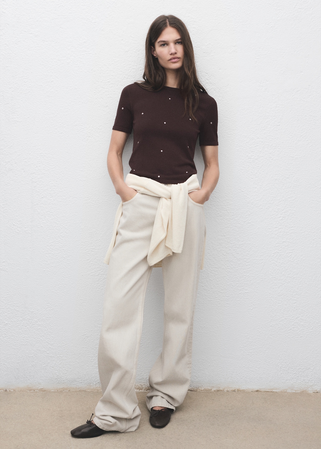 Knitted sweater with rhinestones