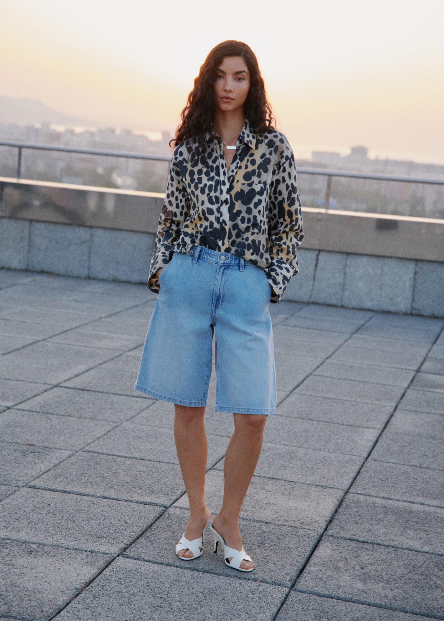 Combinar Outfit Con Short Animal Print PantalΓ³n Blanco Outfit