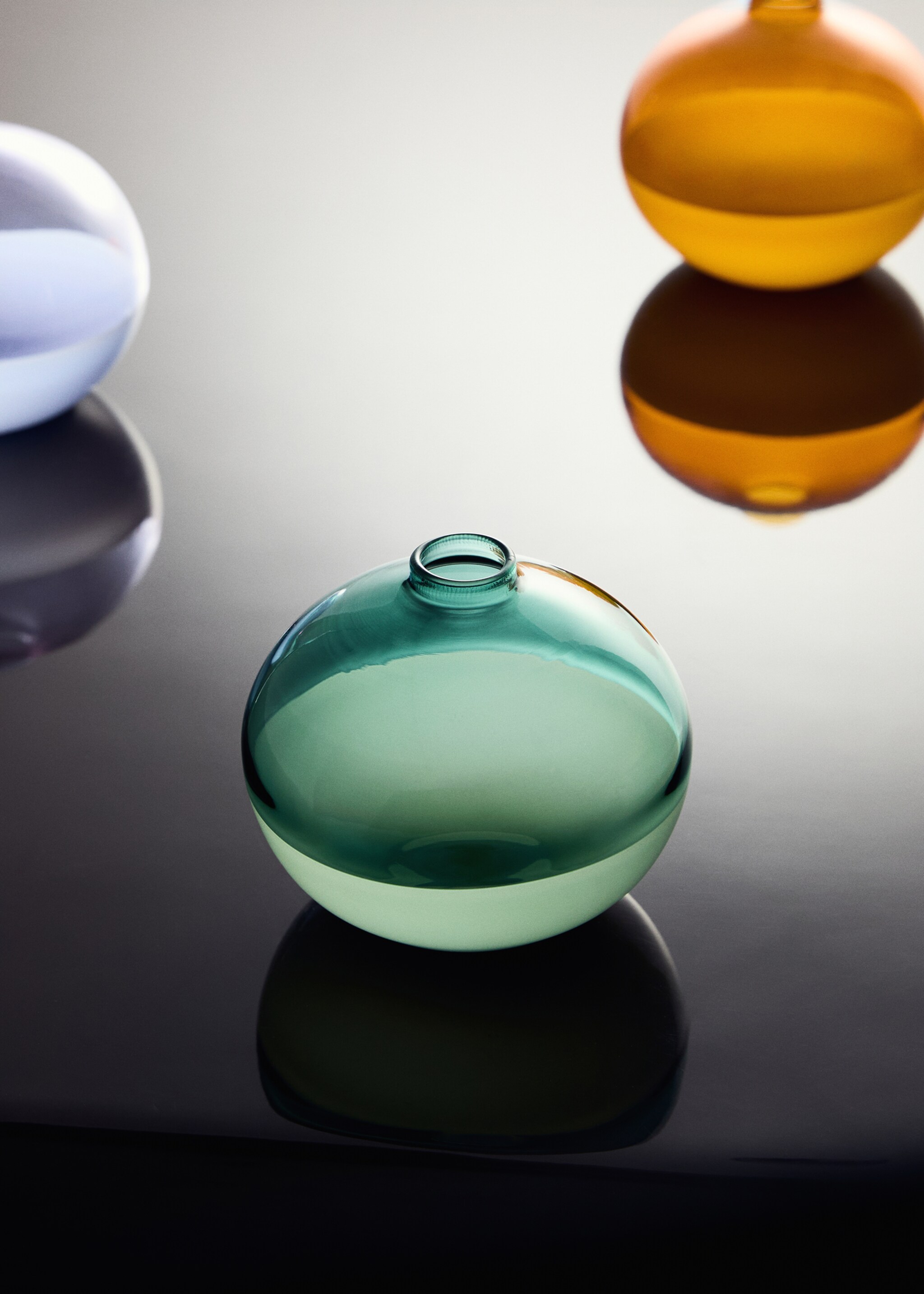 Borosilicate bud vase - General plane, Green. Ref: 17093824-00.