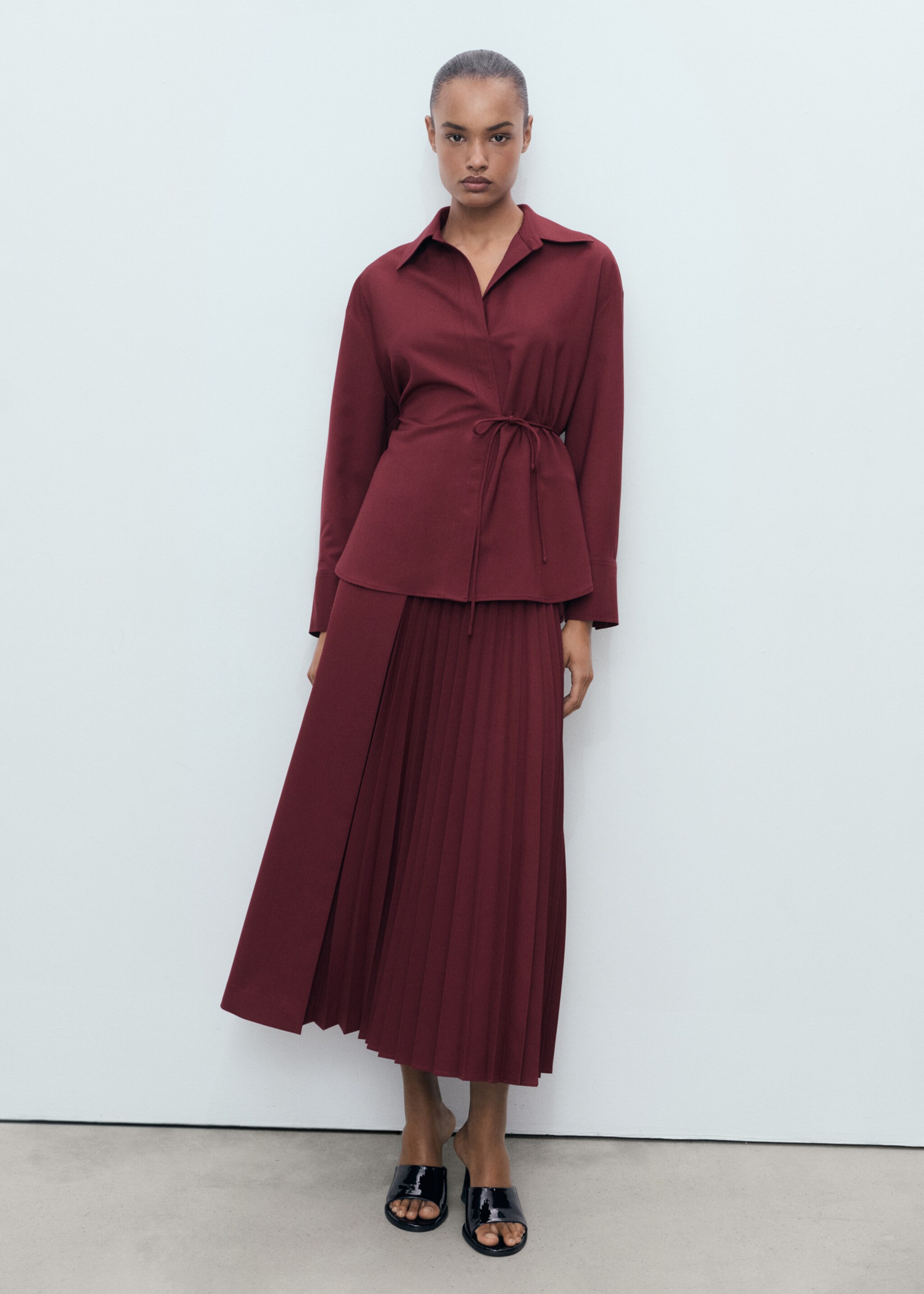 Pleated crossover skirt - General plane, Burgundy. Ref: 17094070-00.